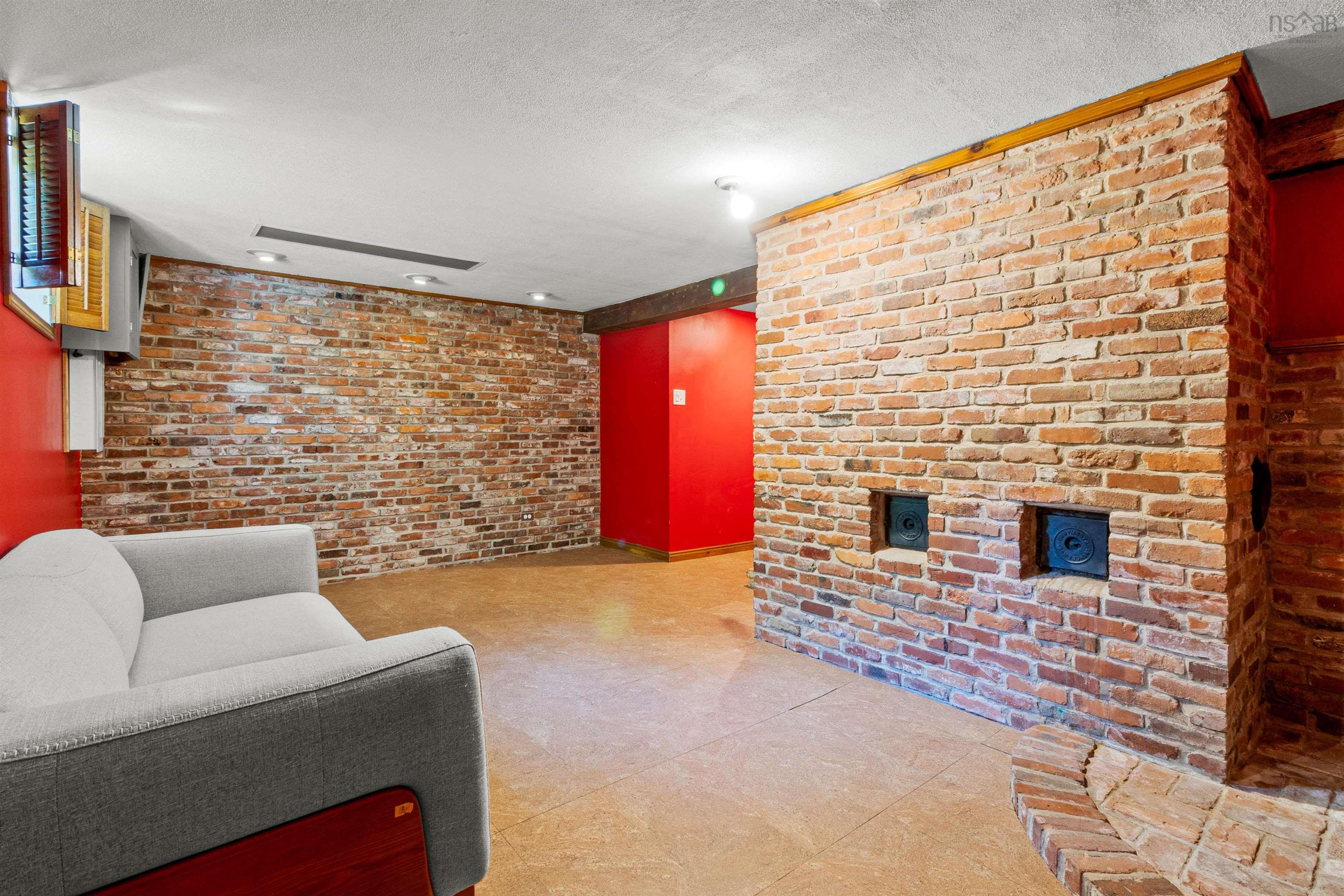 137 Pleasant Street, Dartmouth, NS (MLS 202523719)