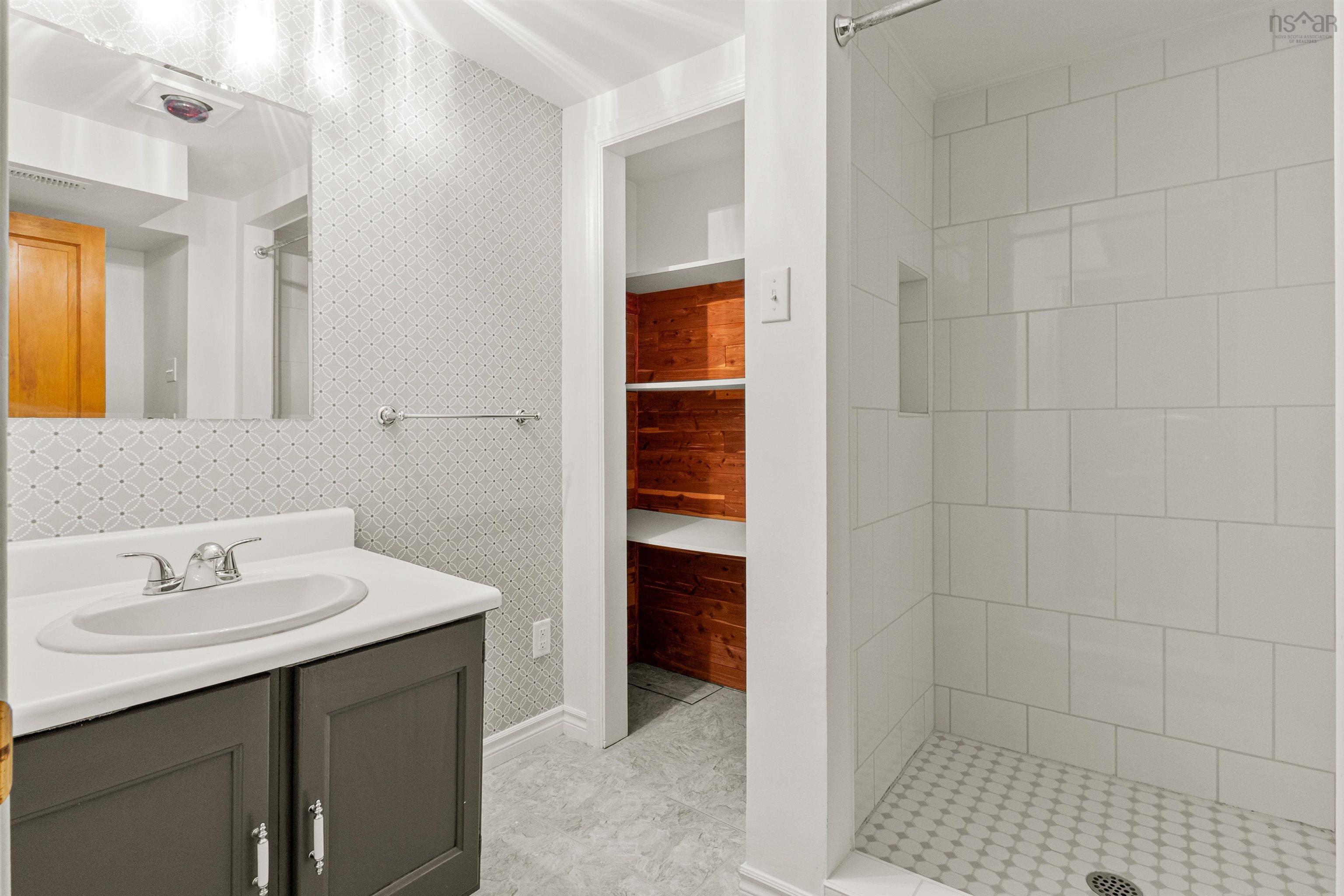 137 Pleasant Street, Dartmouth, NS (MLS 202523719)