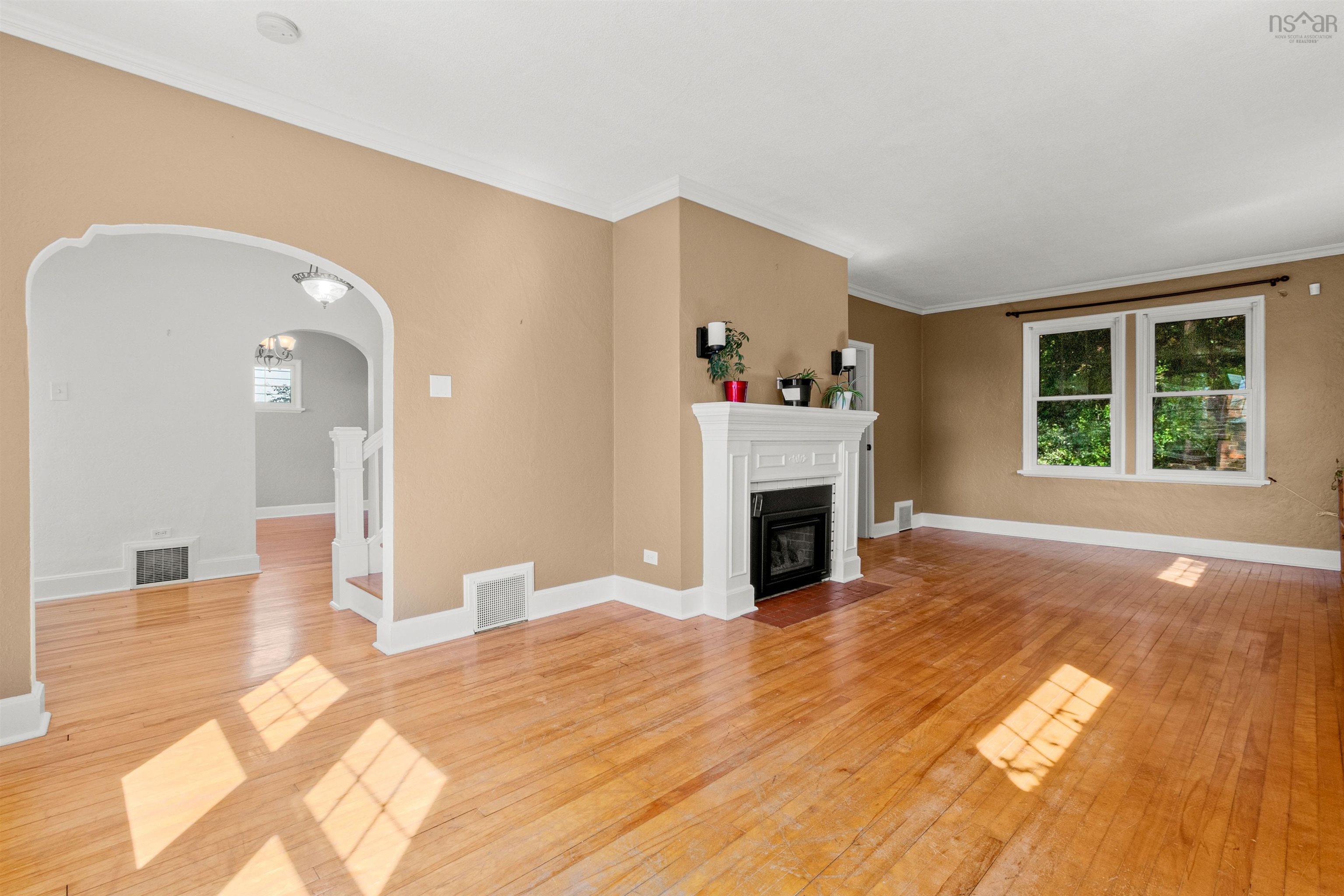 137 Pleasant Street, Dartmouth, NS (MLS 202523719)