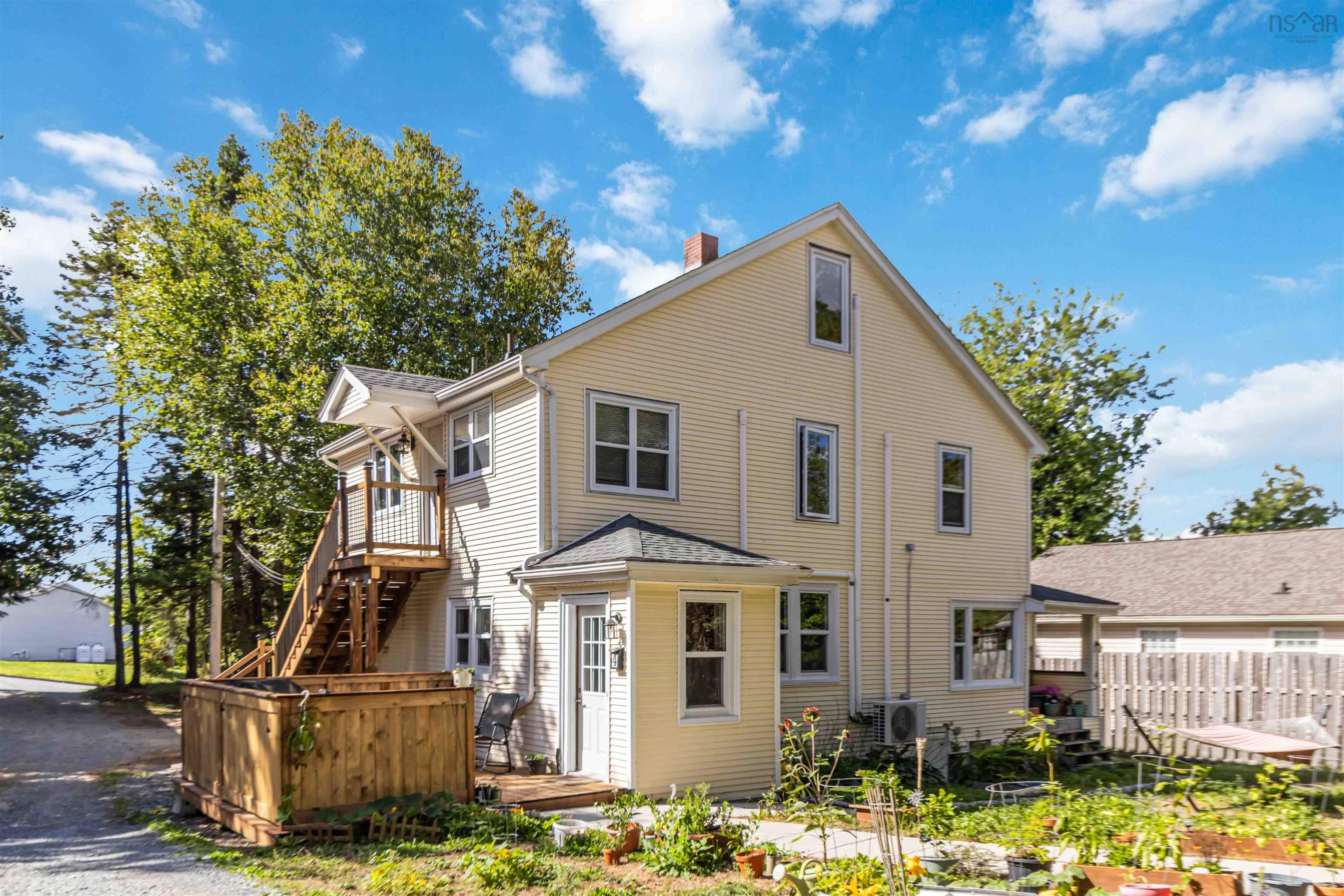 4 & 6 Hemlock Street, Dartmouth, NS (MLS 202523721)