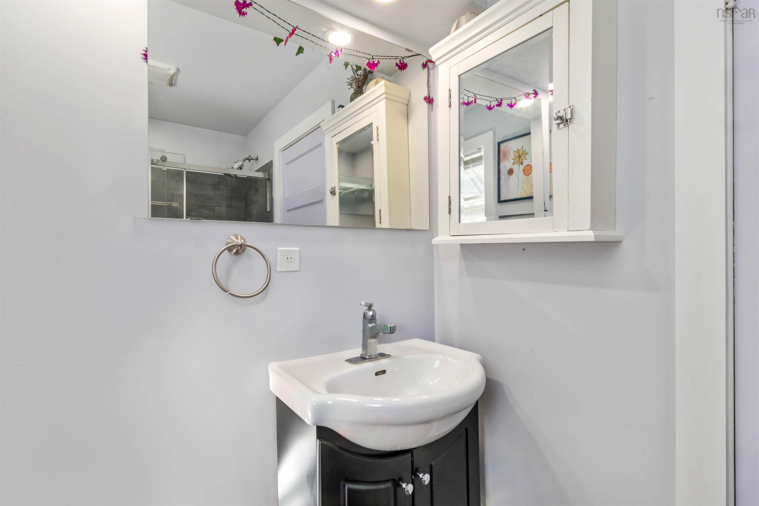 4 & 6 Hemlock Street, Dartmouth, NS (MLS 202523721)