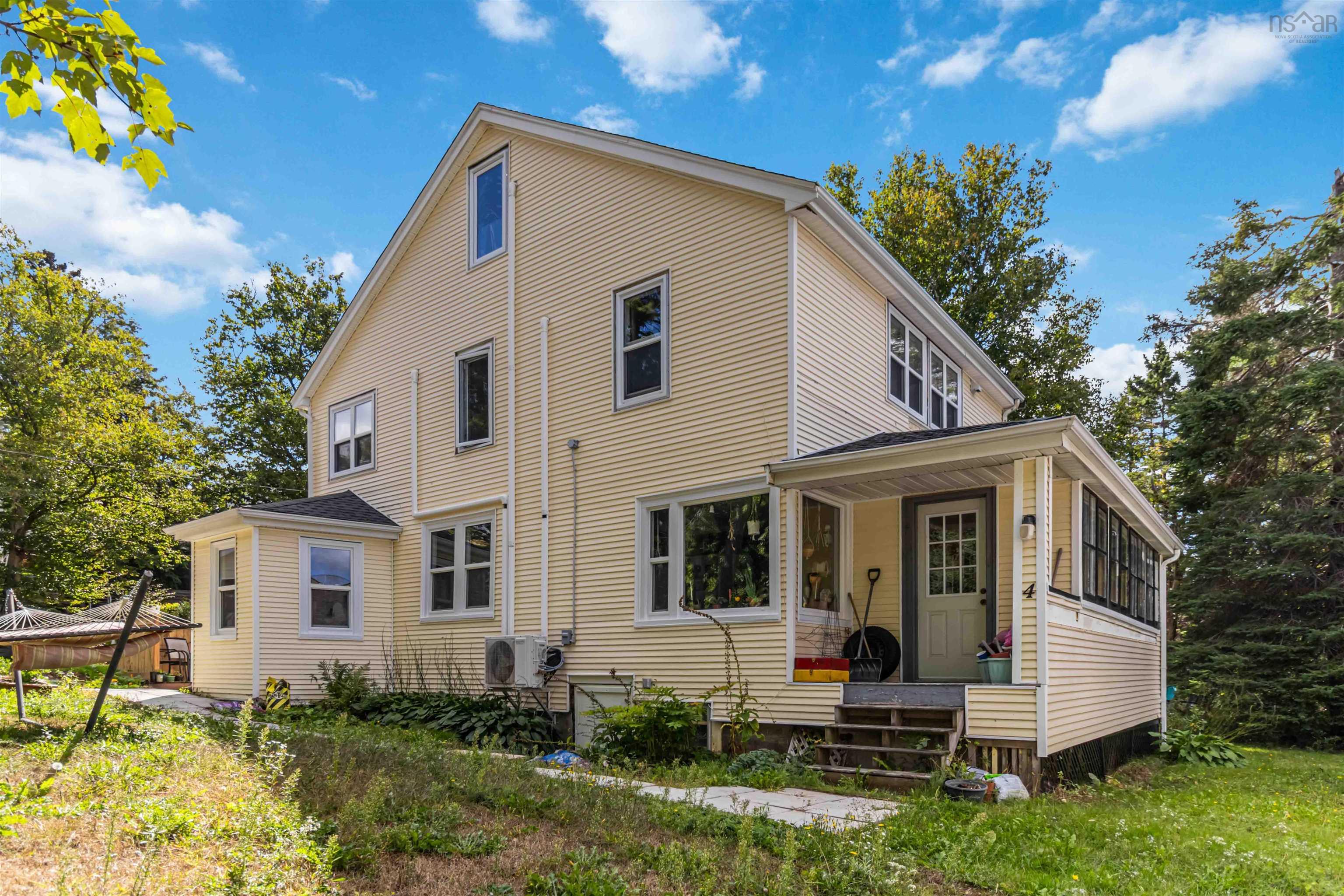 4 & 6 Hemlock Street, Dartmouth, NS (MLS 202523730)