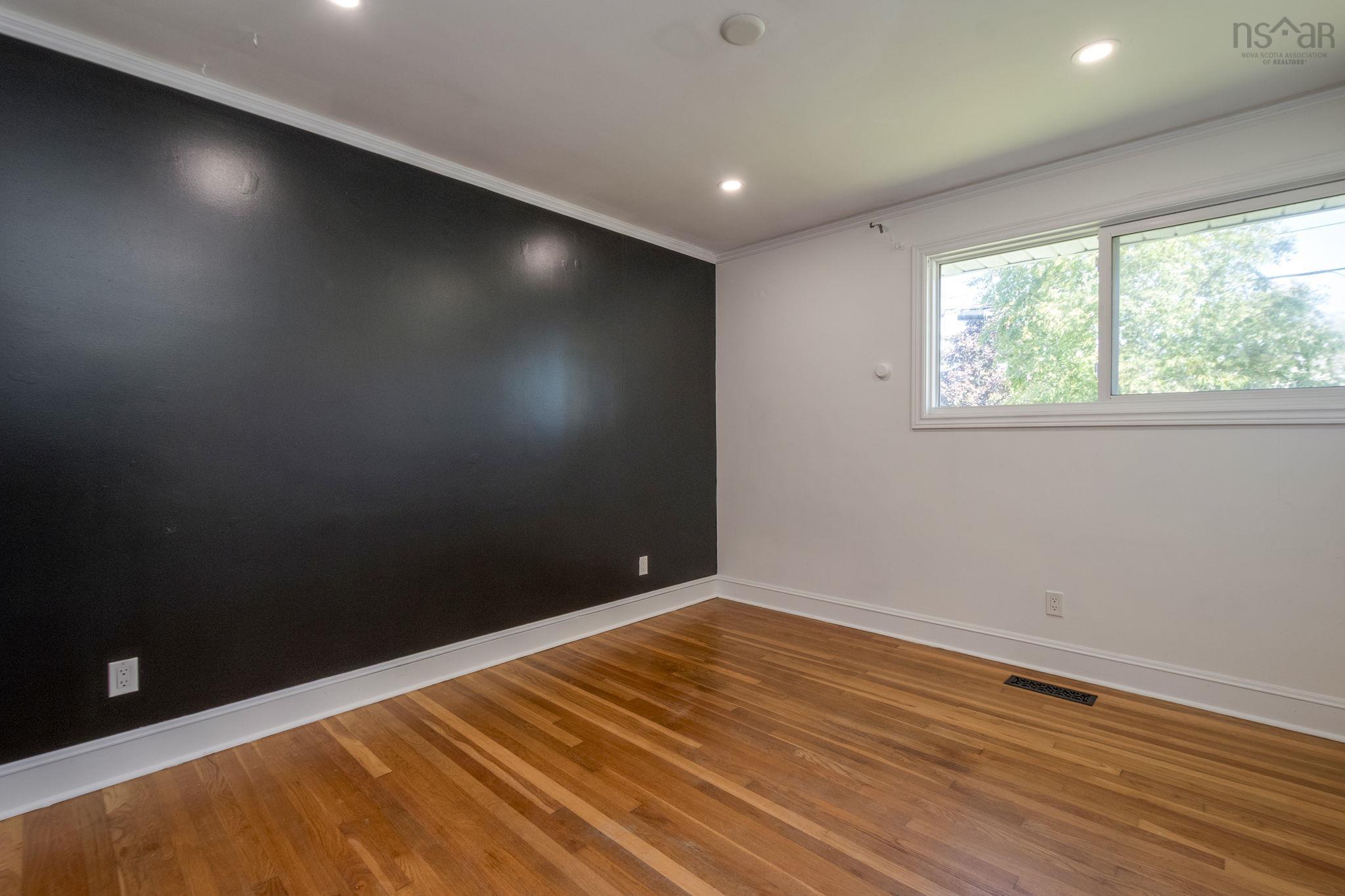 1 Grandview Drive, Dartmouth, NS (MLS 202523786)