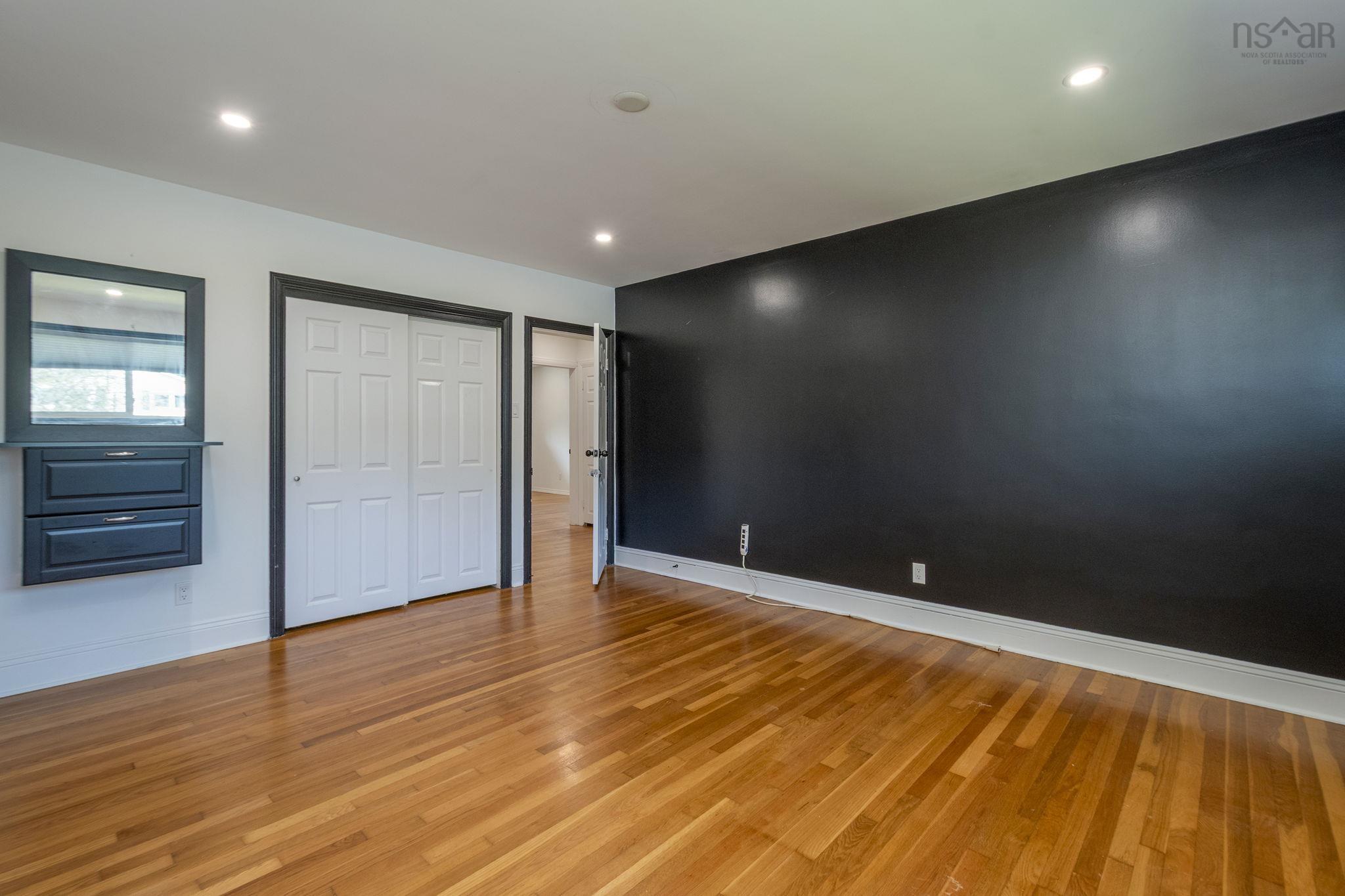 1 Grandview Drive, Dartmouth, NS (MLS 202523786)