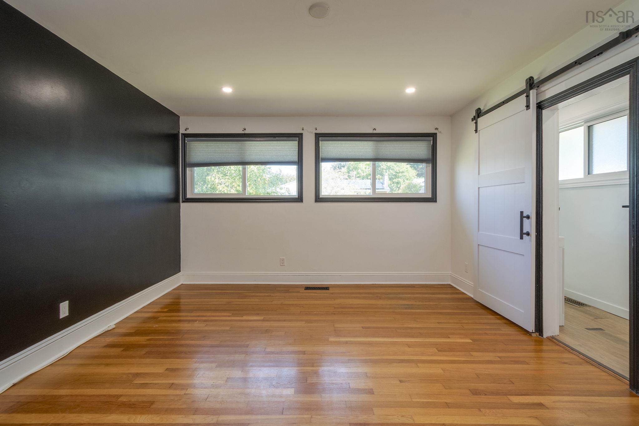 1 Grandview Drive, Dartmouth, NS (MLS 202523786)