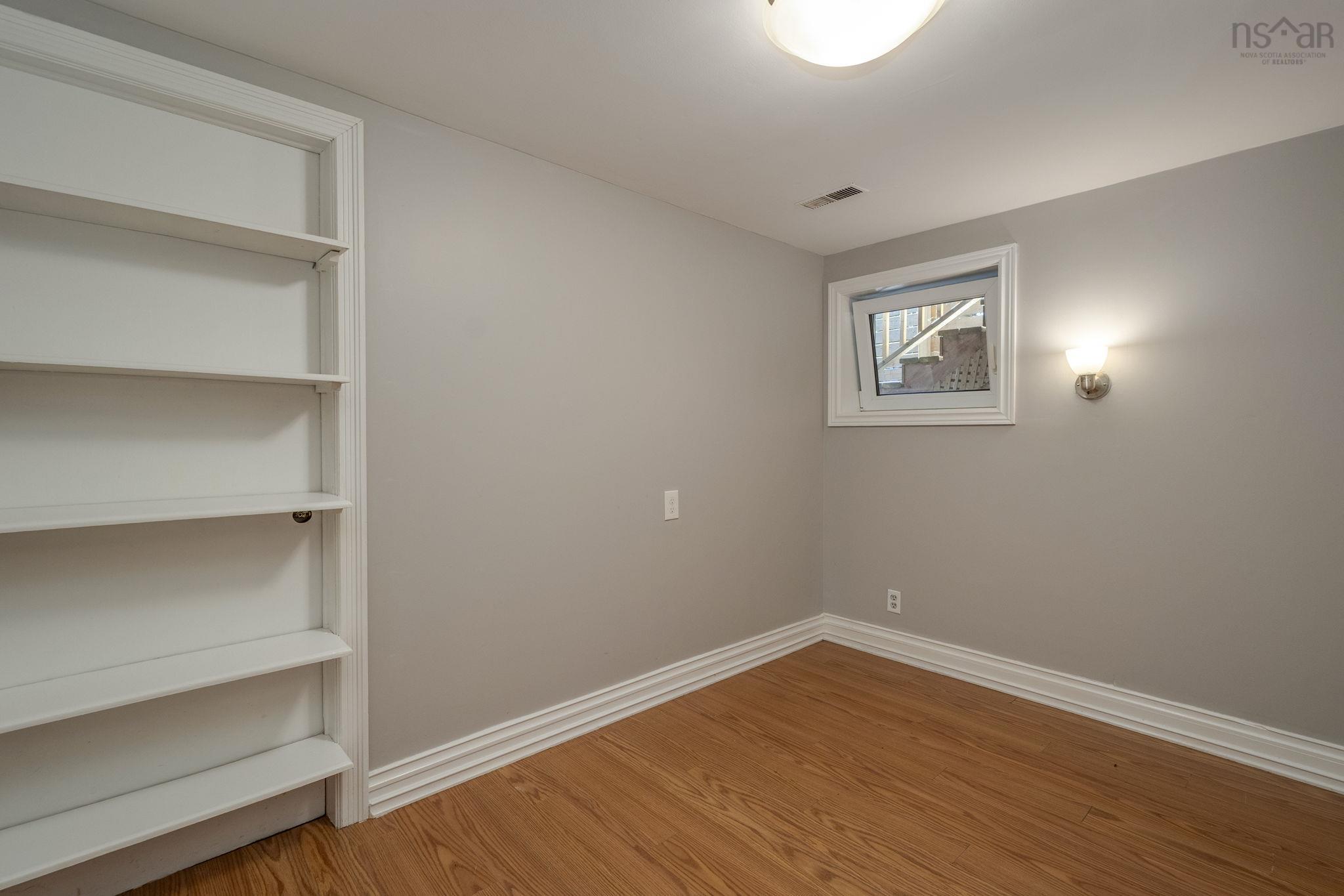 1 Grandview Drive, Dartmouth, NS (MLS 202523786)