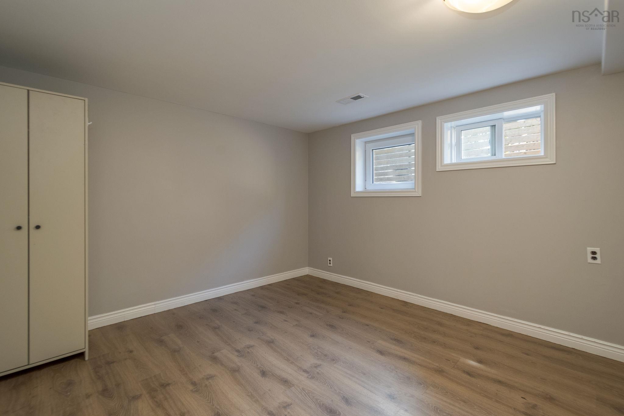 1 Grandview Drive, Dartmouth, NS (MLS 202523786)