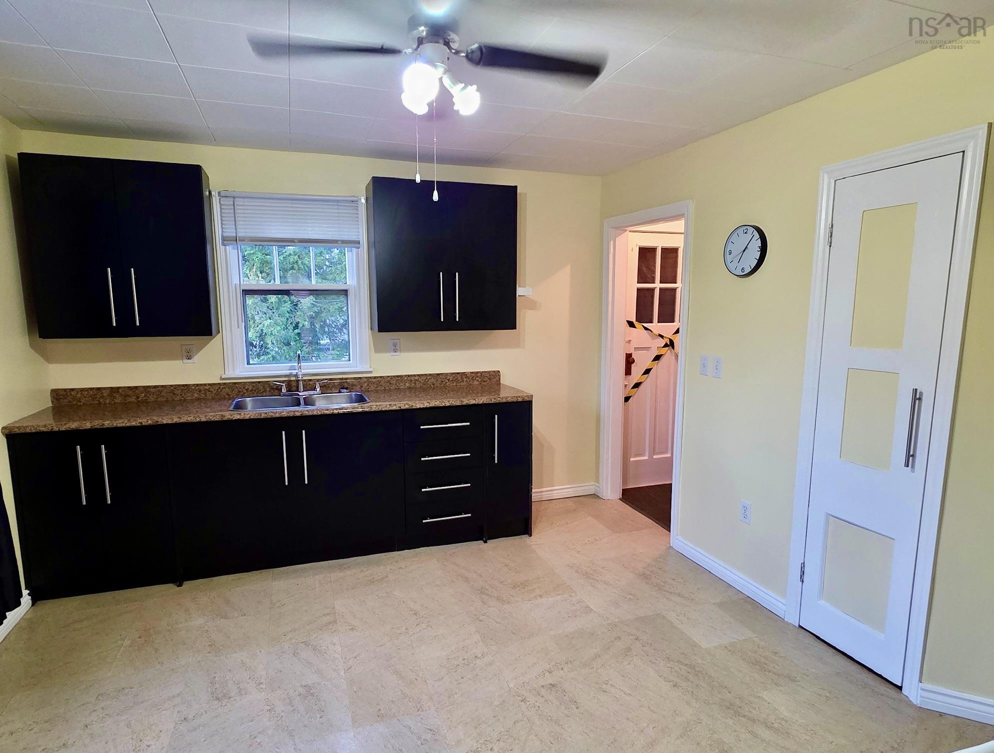 1544 St Margarets Bay Road, Timberlea, NS (MLS 202523823)