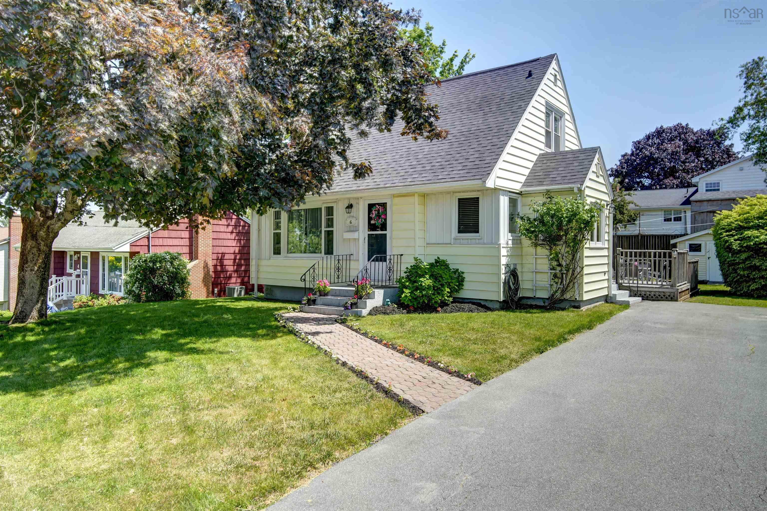 6 Piers Avenue, Halifax, NS (MLS® 202523913)