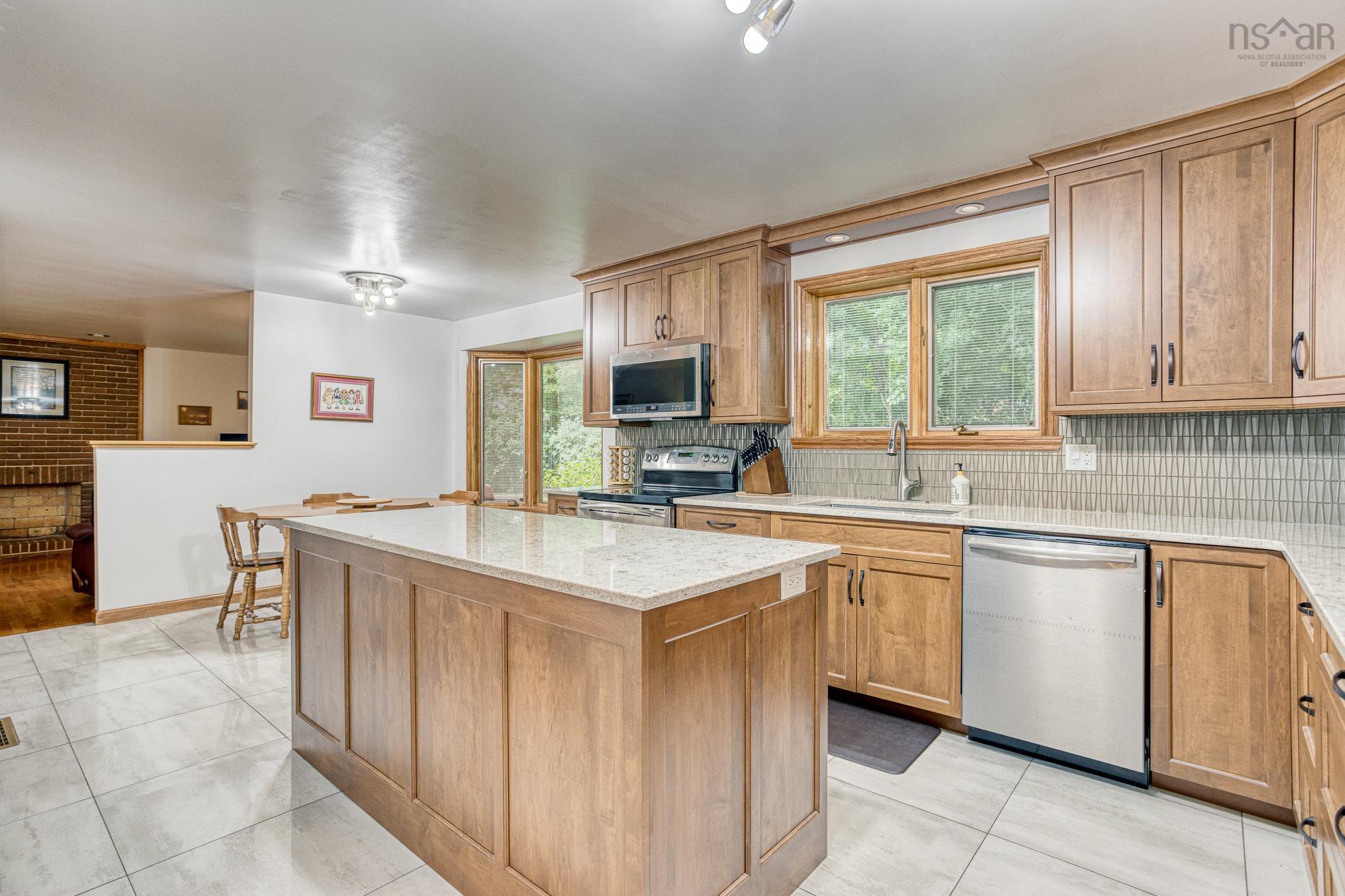 9 Nighthawk Lane, Bedford, NS (MLS 202523919)