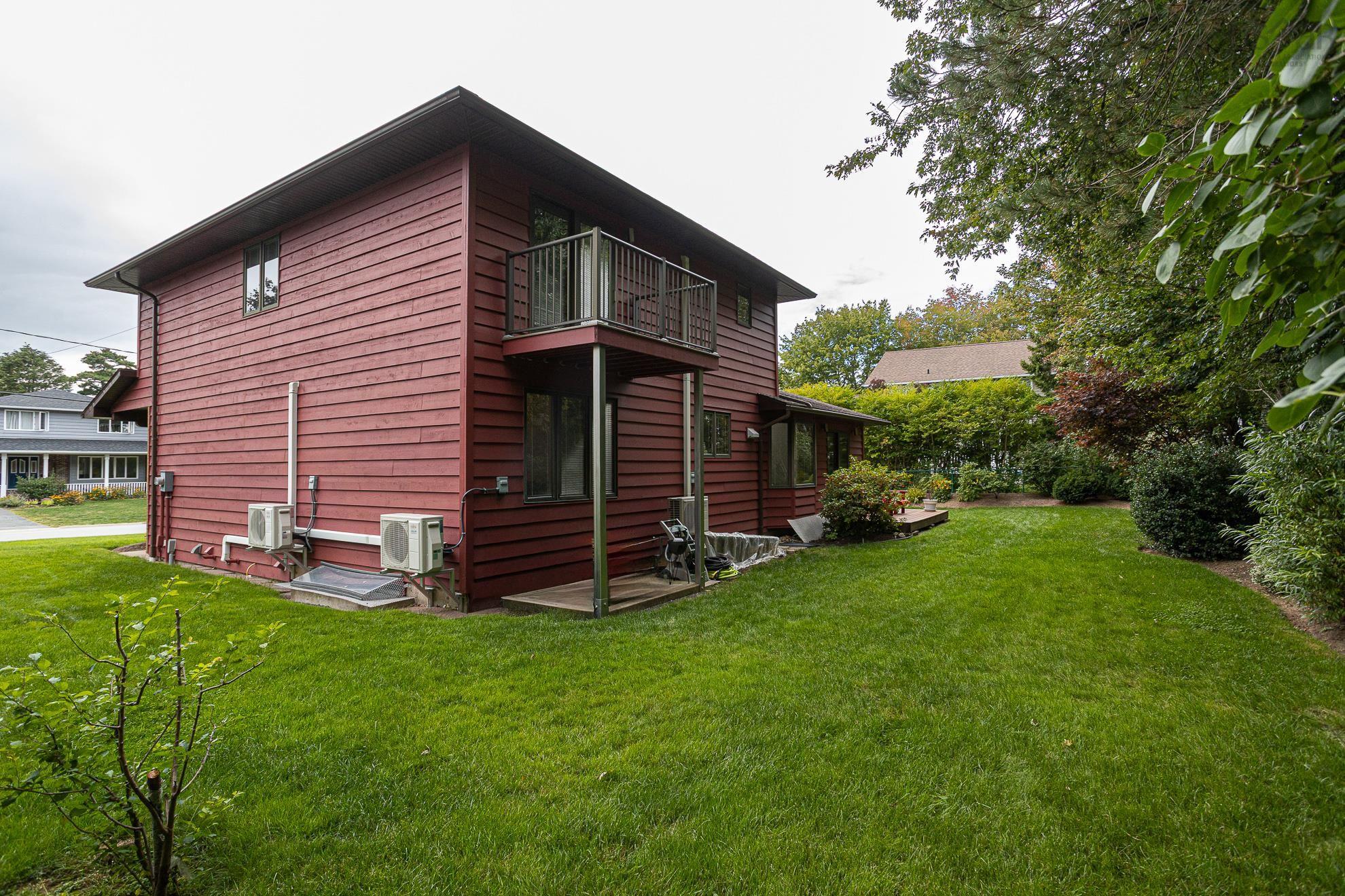 9 Nighthawk Lane, Bedford, NS (MLS 202523919)