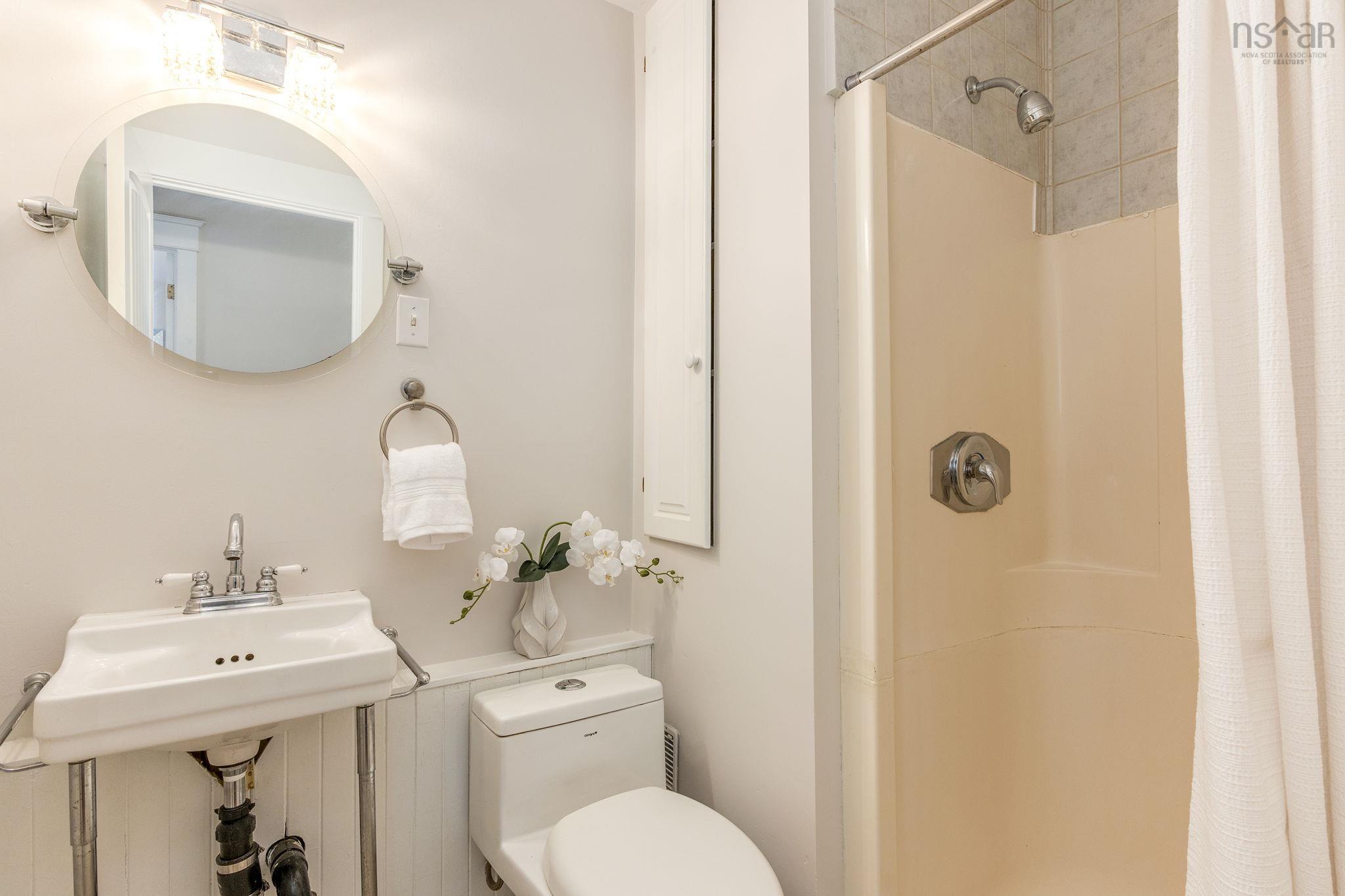 540 St Margarets Bay Road, Halifax, NS (MLS 202523928)