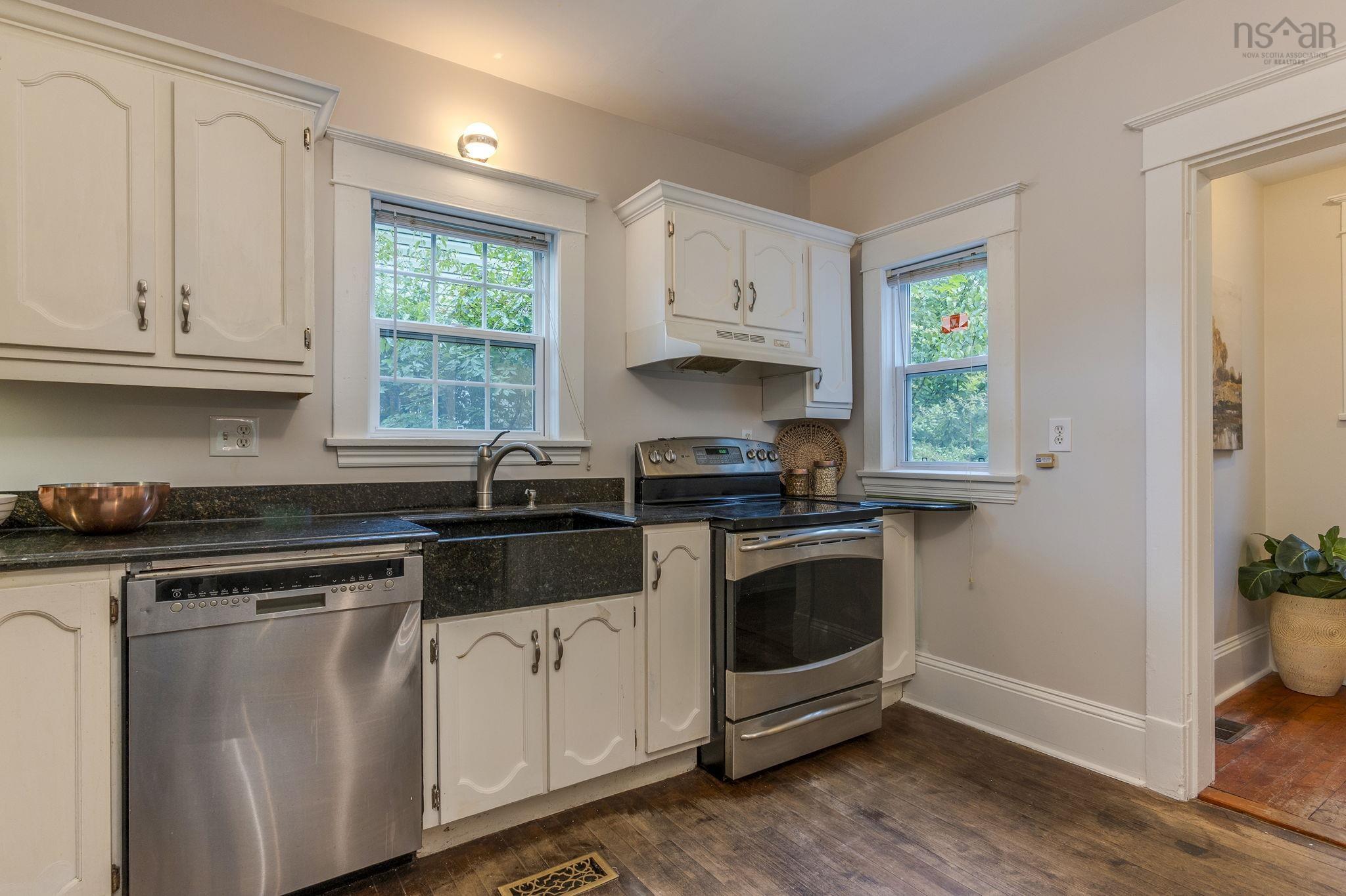 540 St Margarets Bay Road, Halifax, NS (MLS 202523928)