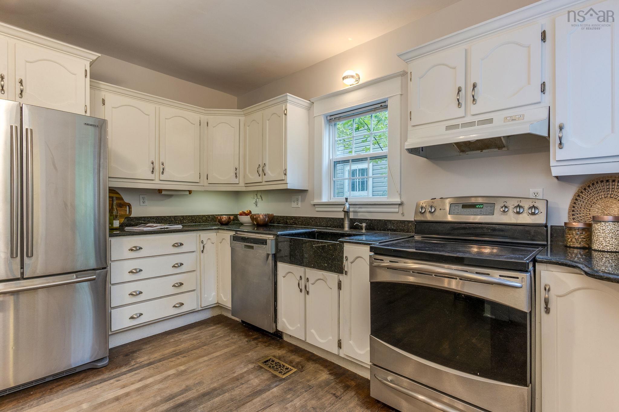 540 St Margarets Bay Road, Halifax, NS (MLS 202523928)