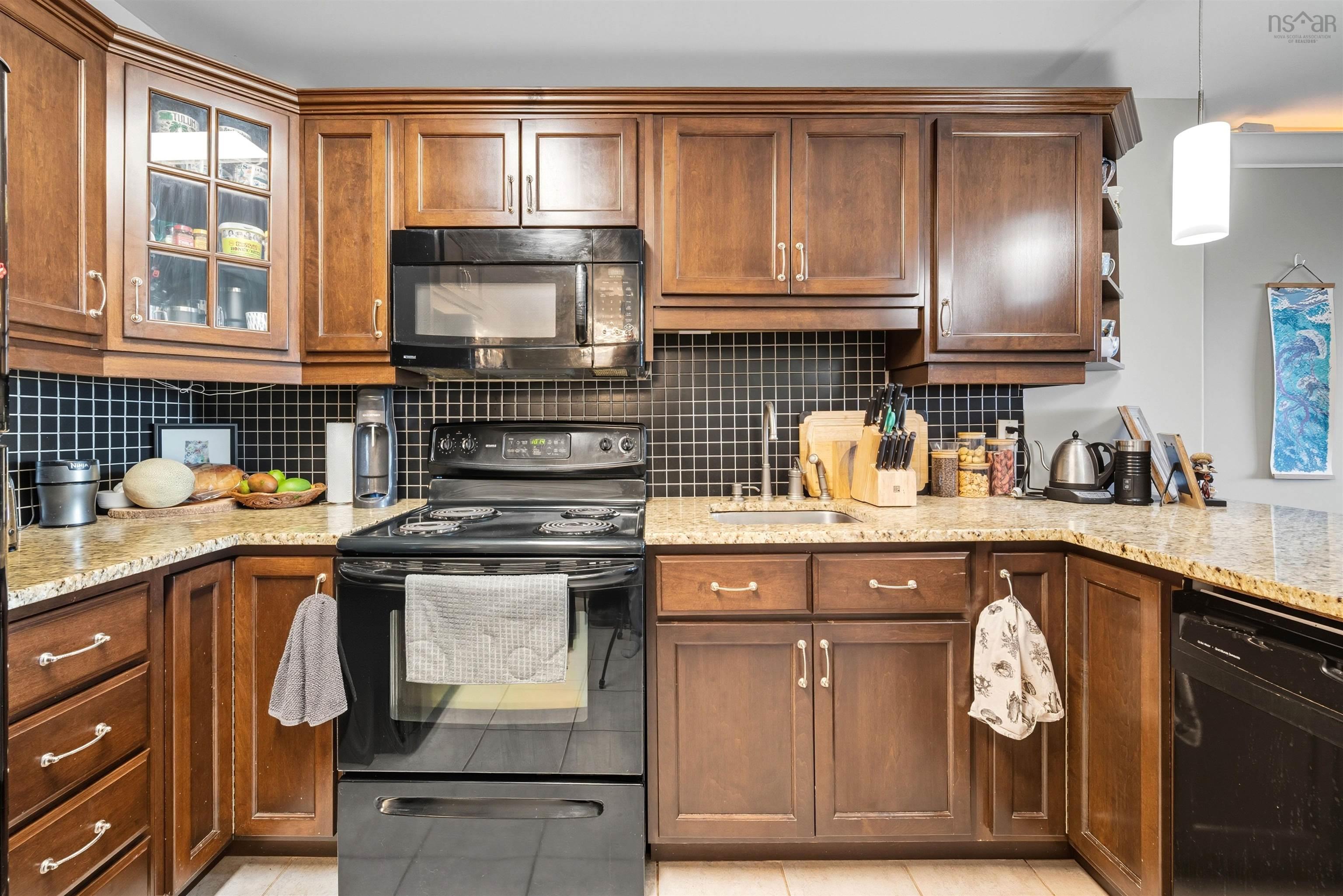 1601 6369 Coburg Road, Halifax, NS (MLS 202523983)