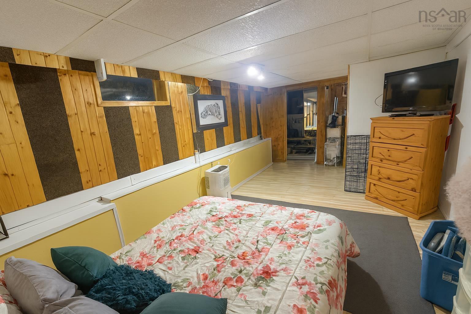 21 Littles Road, Terence Bay, NS (MLS 202524158)