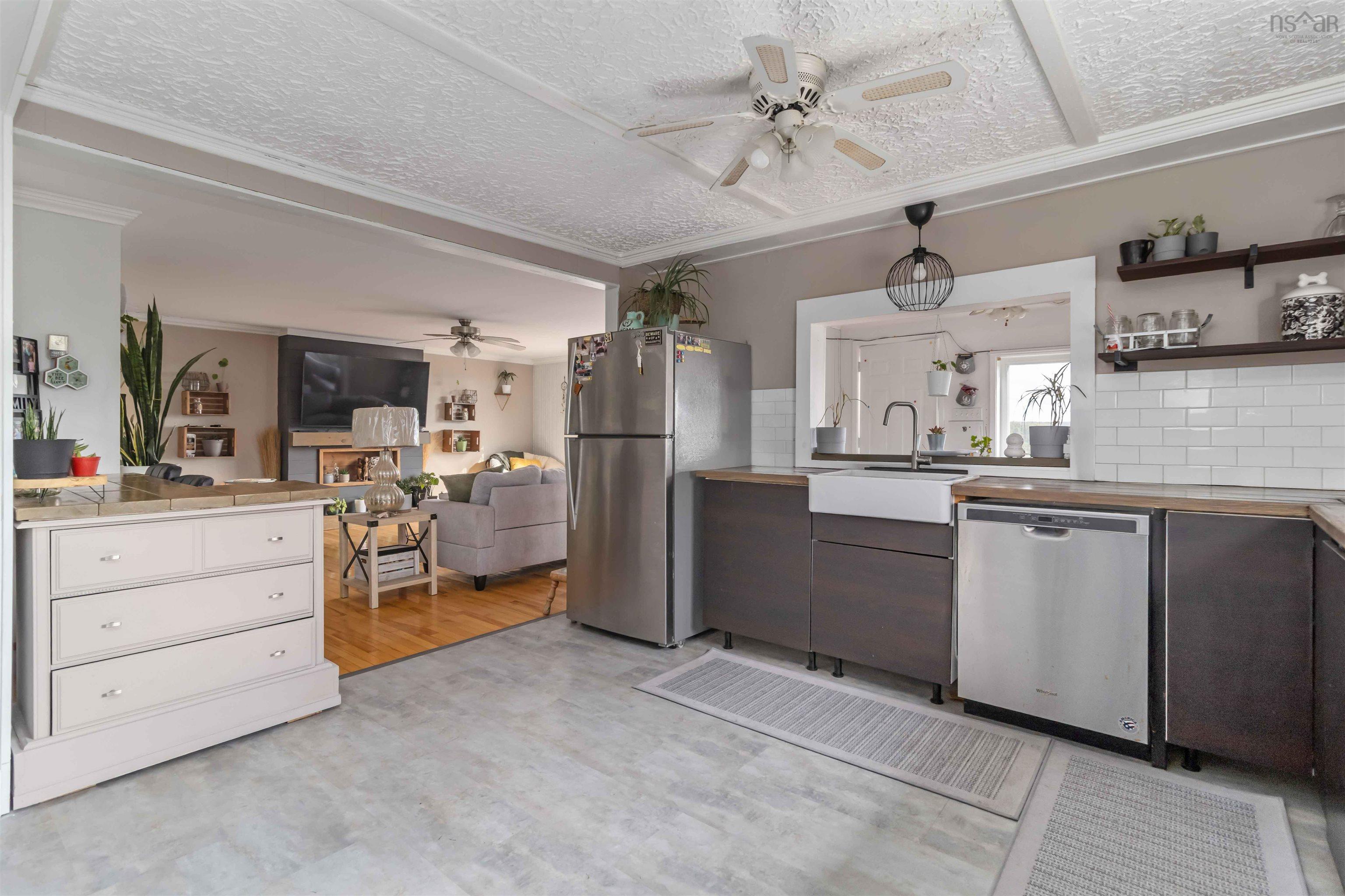 21 Littles Road, Terence Bay, NS (MLS 202524158)