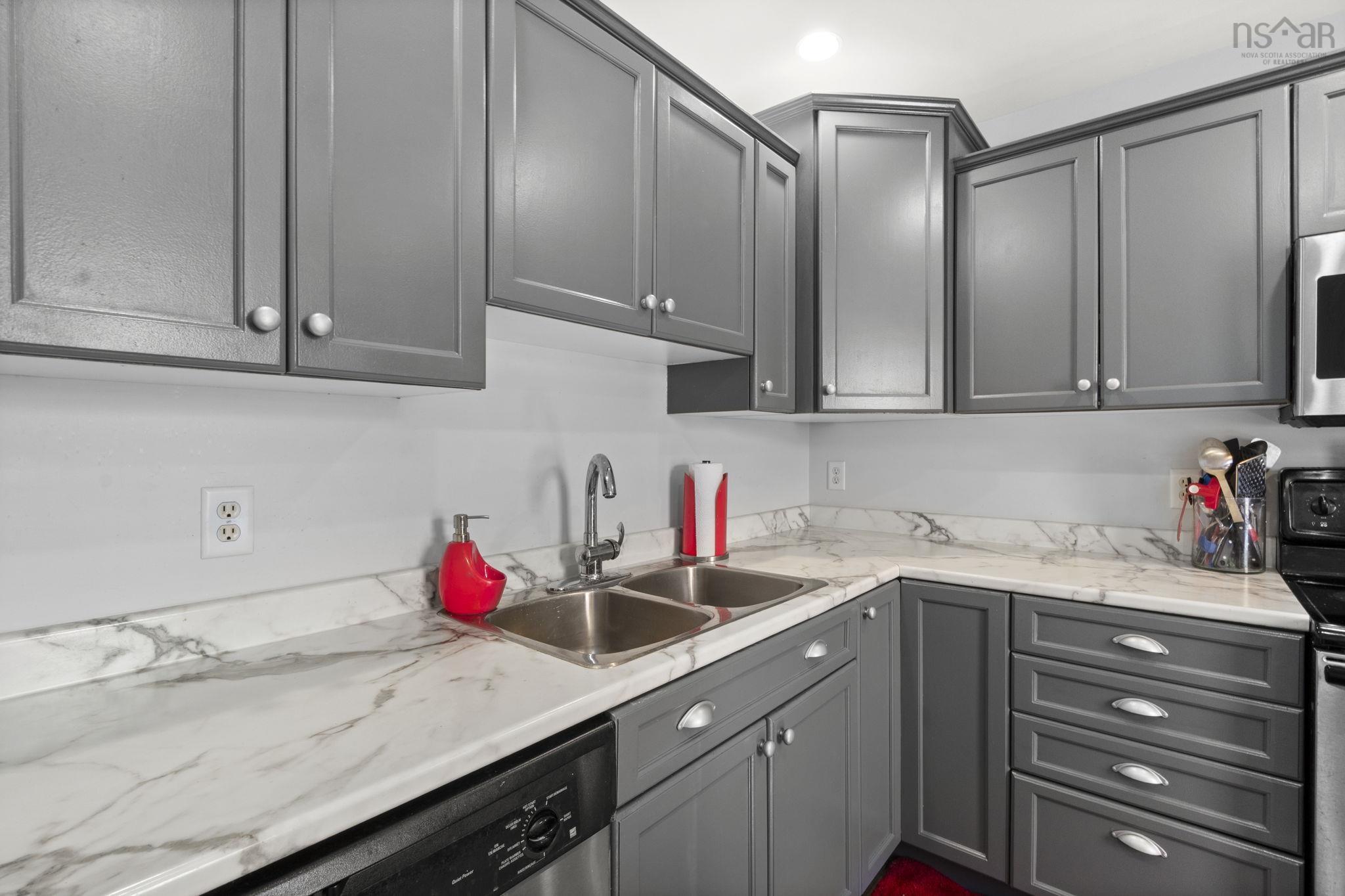 25 Middle Street, Dartmouth, NS (MLS 202524159)