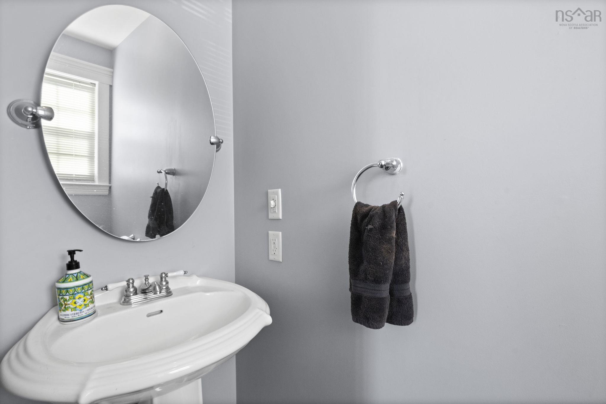 25 Middle Street, Dartmouth, NS (MLS 202524159)