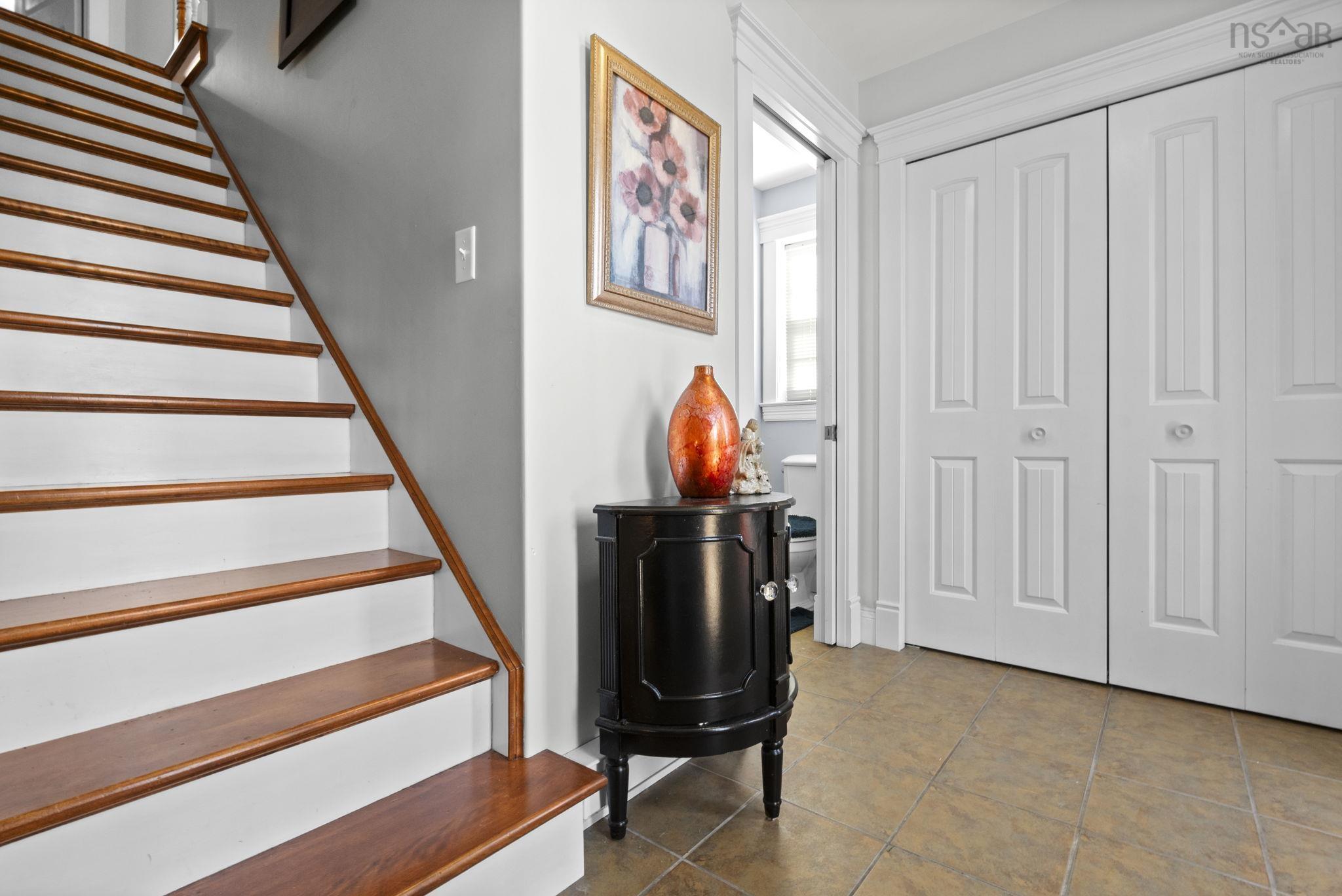 25 Middle Street, Dartmouth, NS (MLS 202524159)