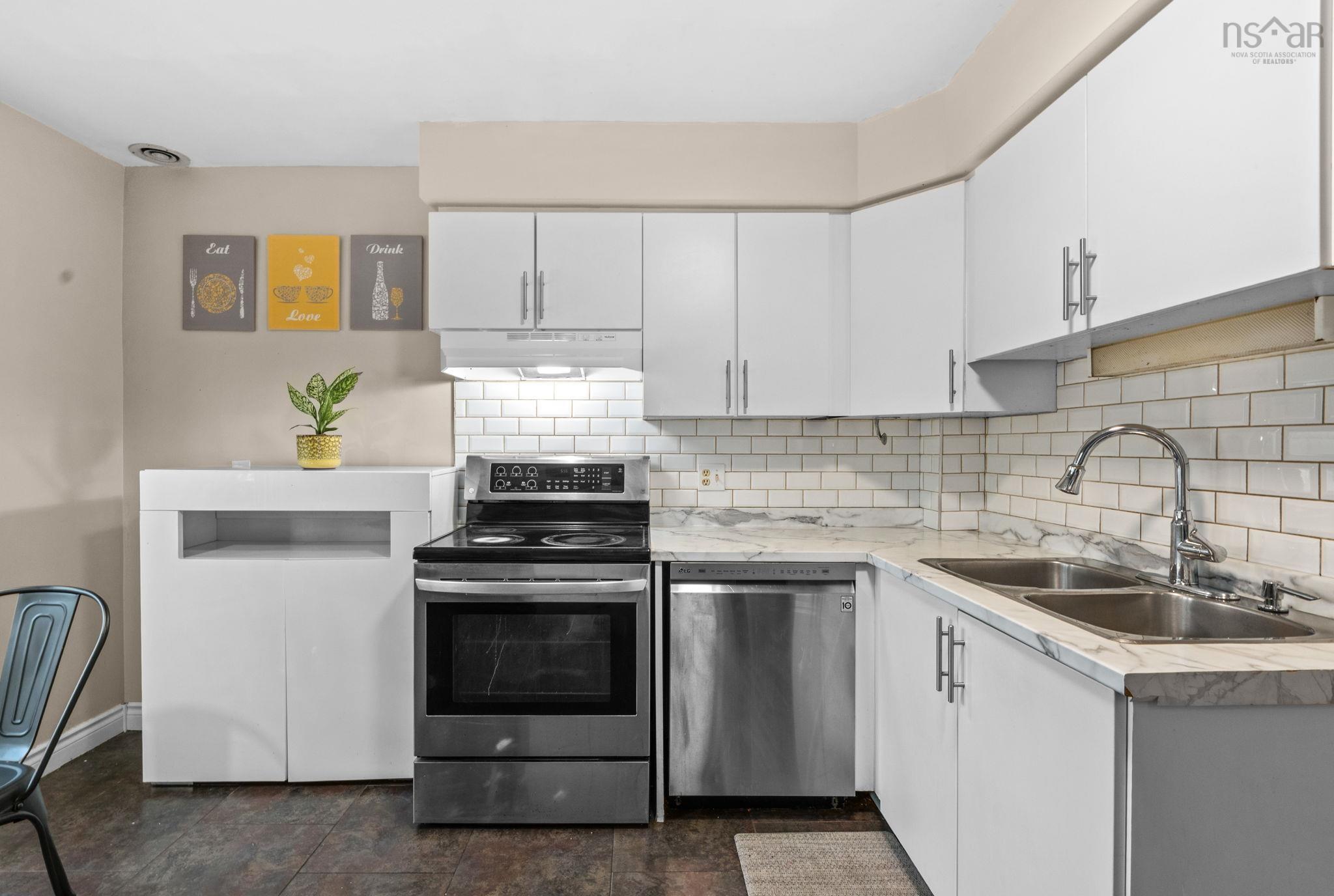 8 Remington Court, Clayton Park, NS (MLS 202524243)