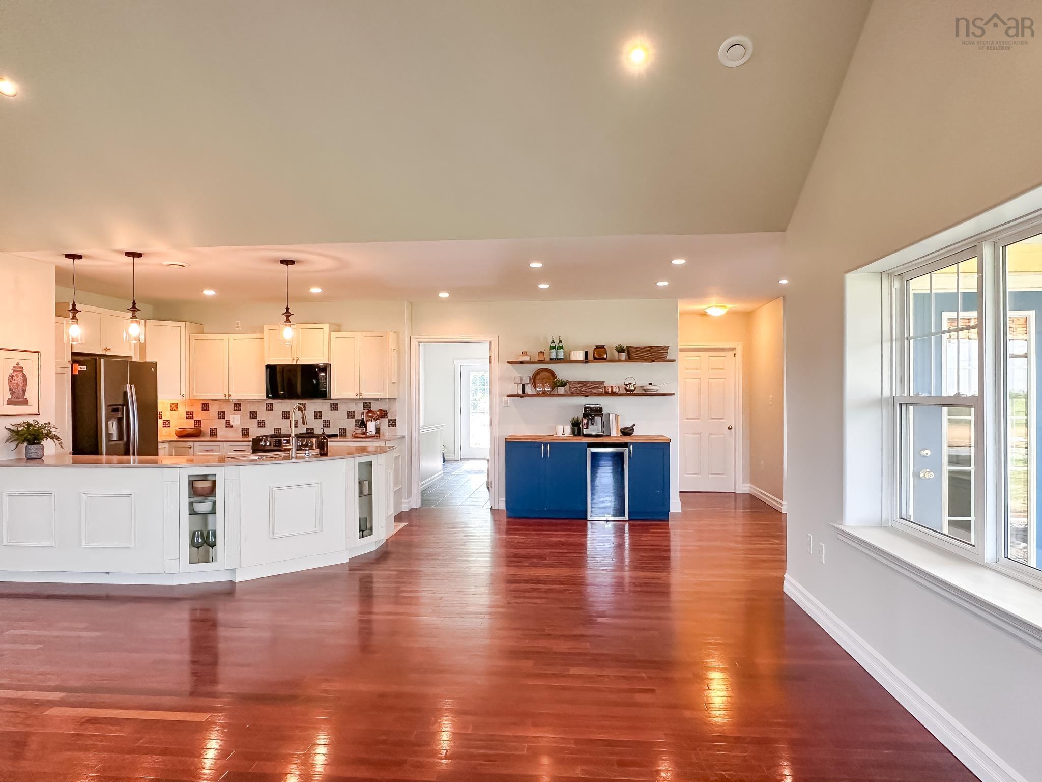 $1,275,000.00: 3419 Highway 359, Halls Harbour