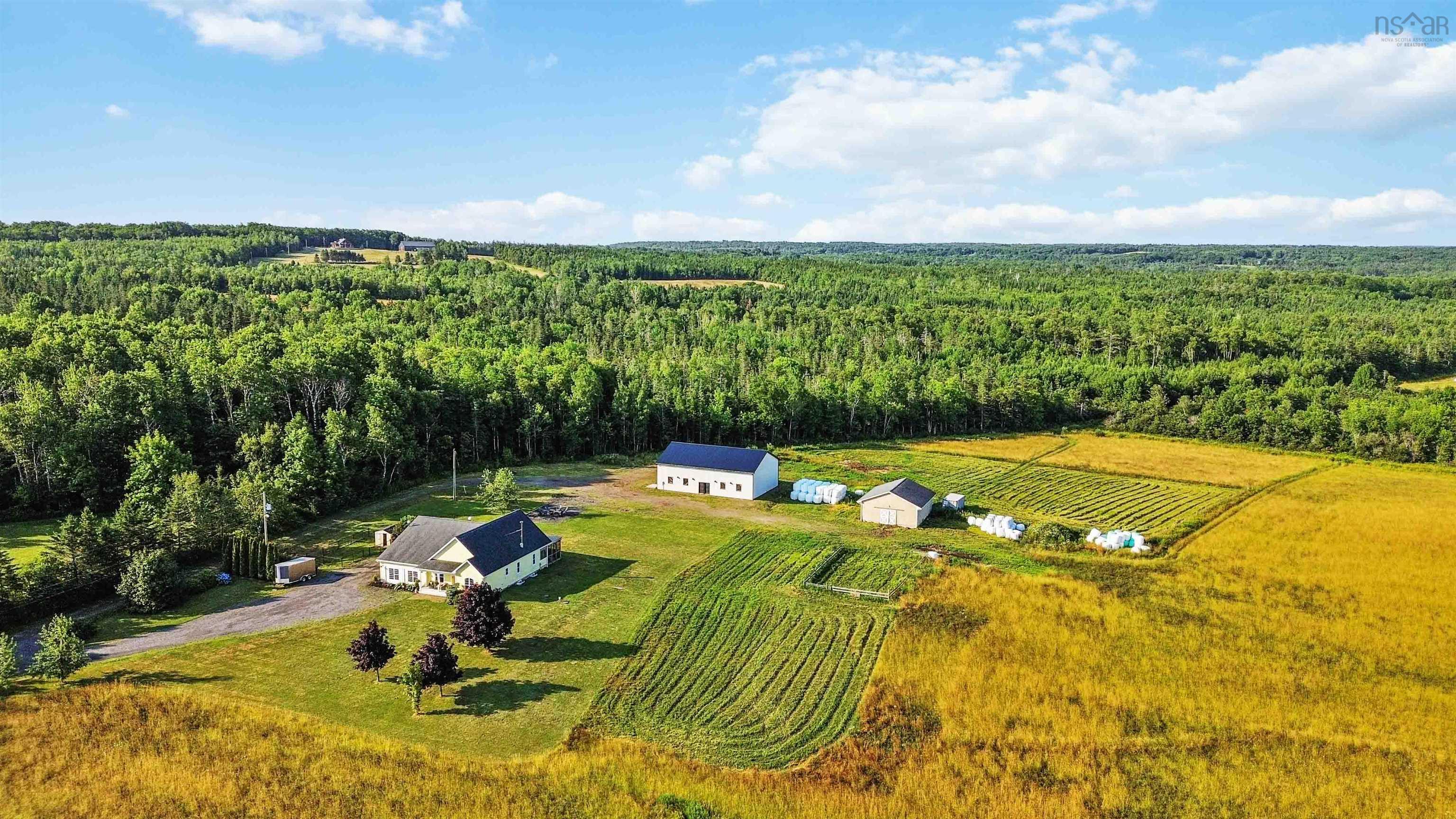 $1,275,000.00: 3419 Highway 359, Halls Harbour