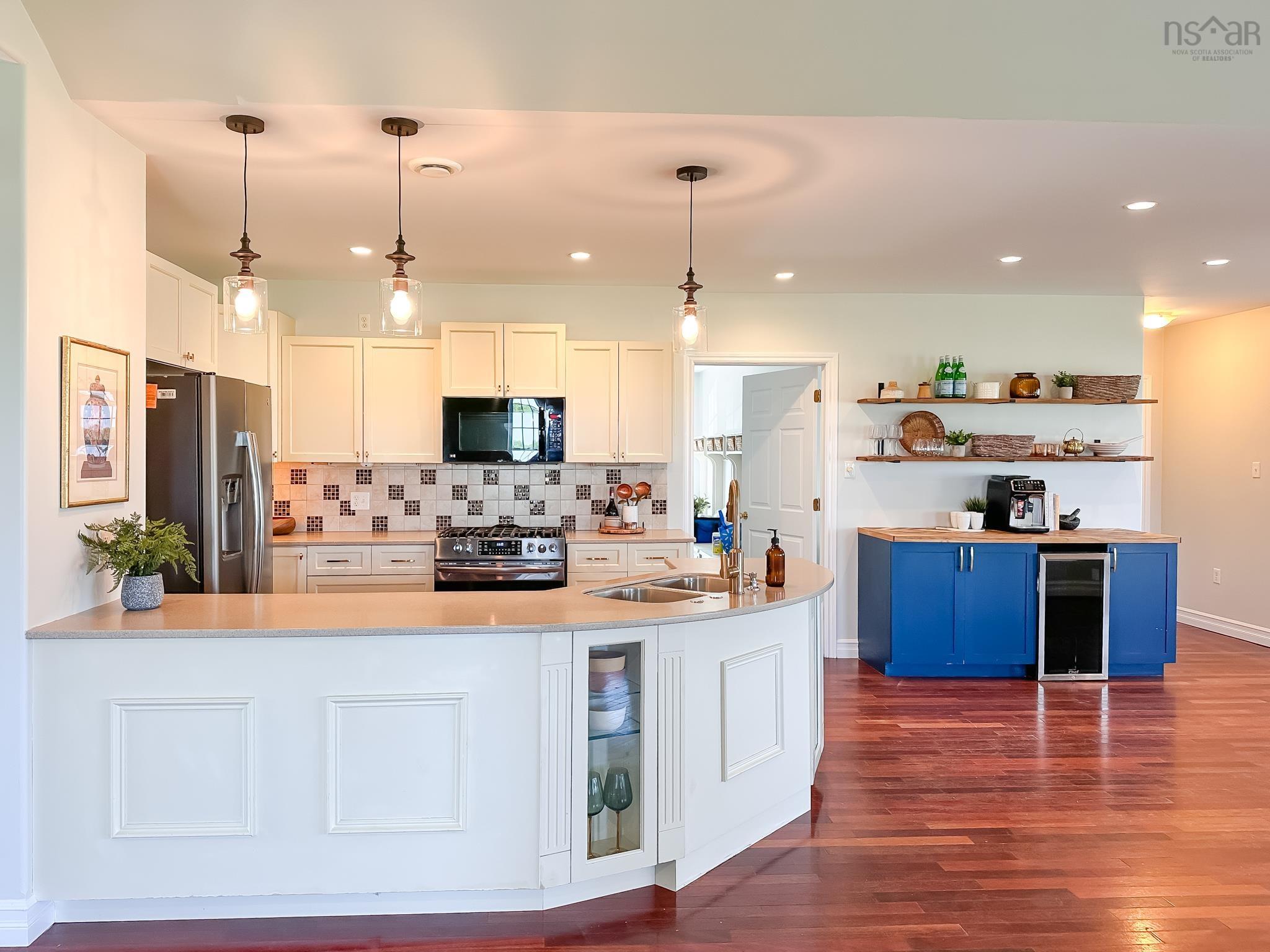 $1,275,000.00: 3419 Highway 359, Halls Harbour