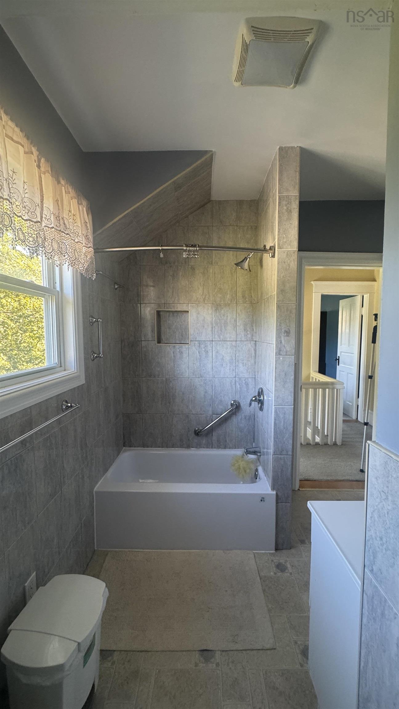 112 Bristol Avenue, Liverpool, NS (MLS 202524380)