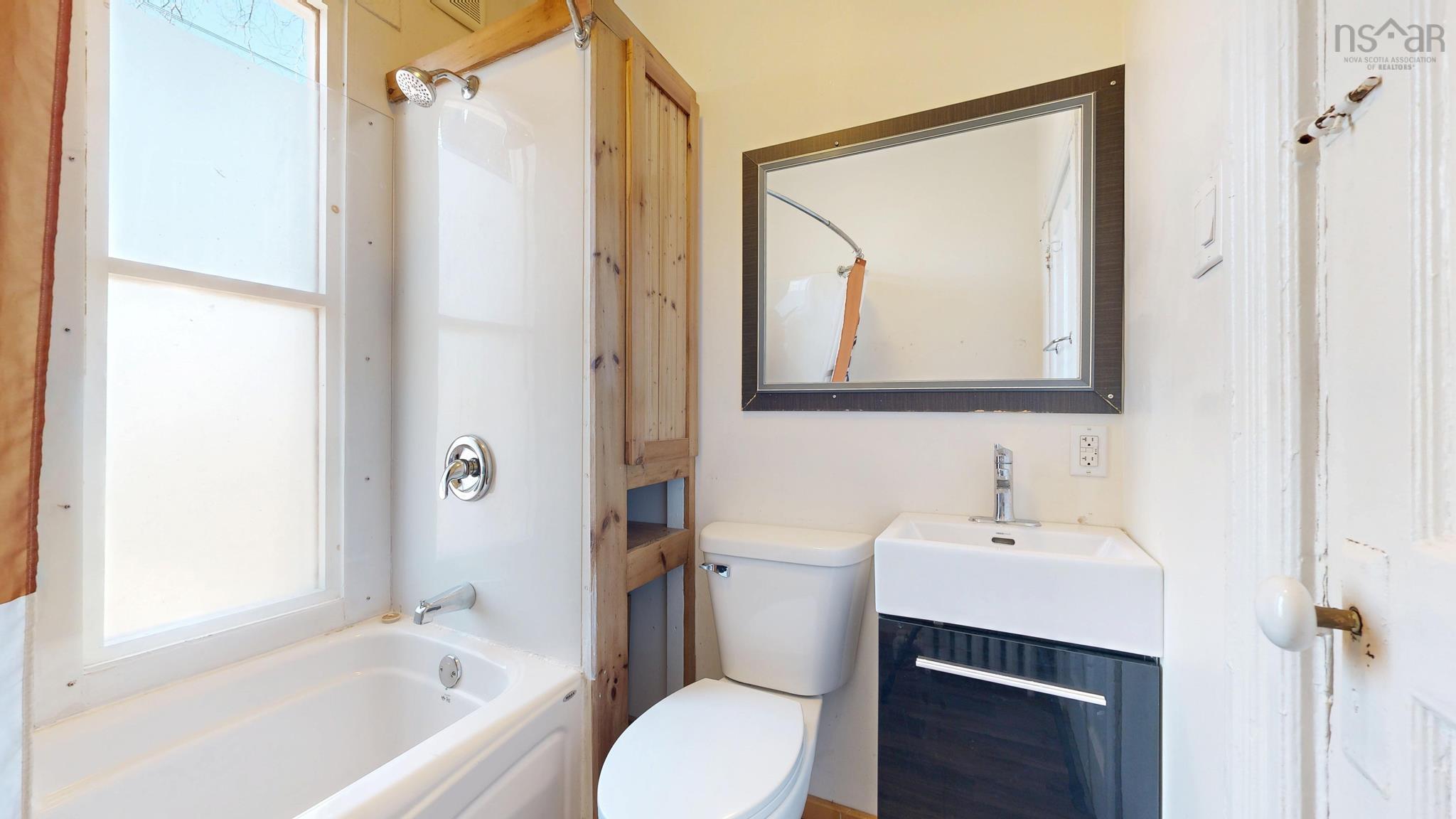 2683-87 Fuller Terrace, Halifax Peninsula, NS (MLS 202524427)