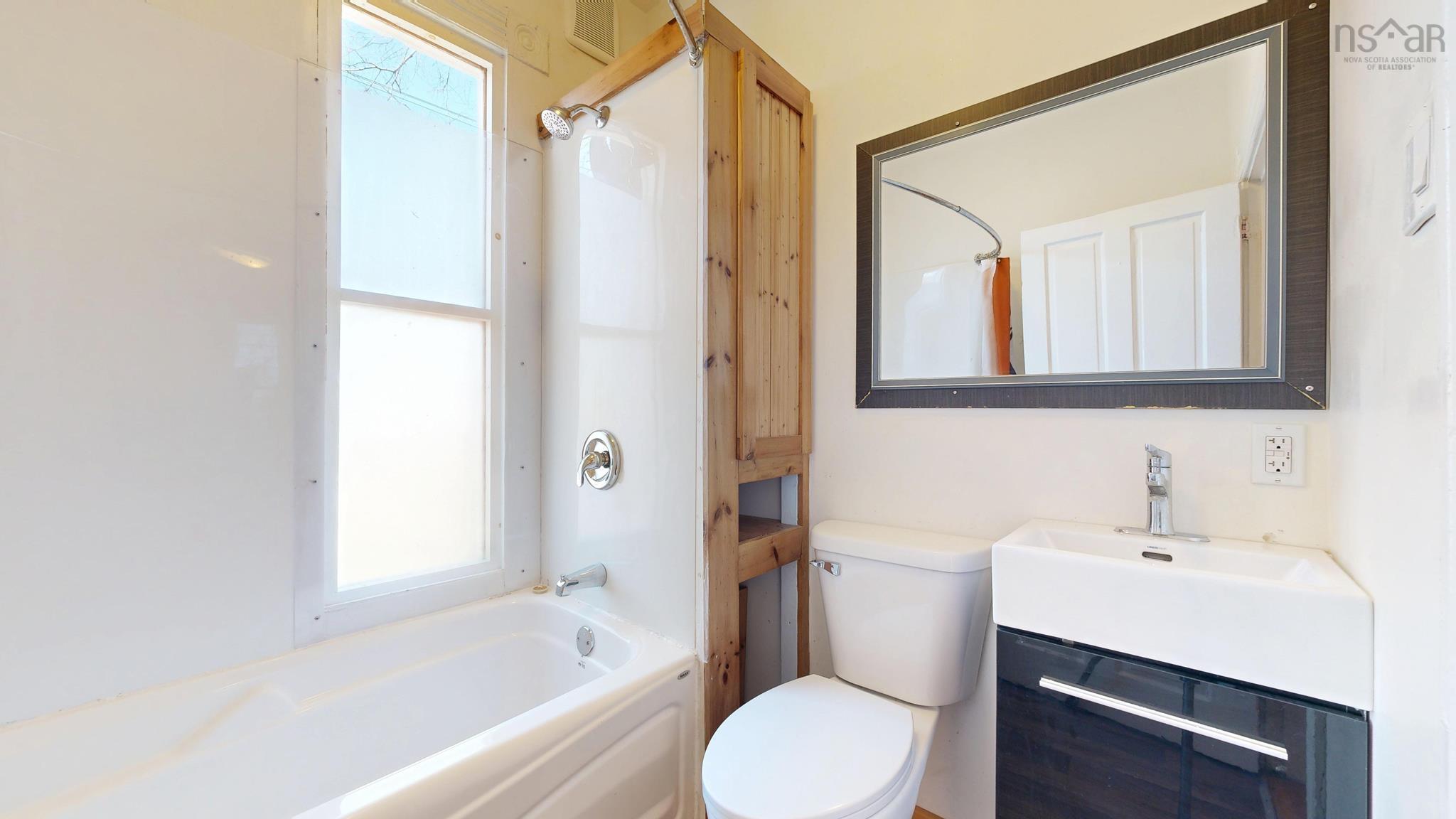 2683-87 Fuller Terrace, Halifax Peninsula, NS (MLS 202524427)