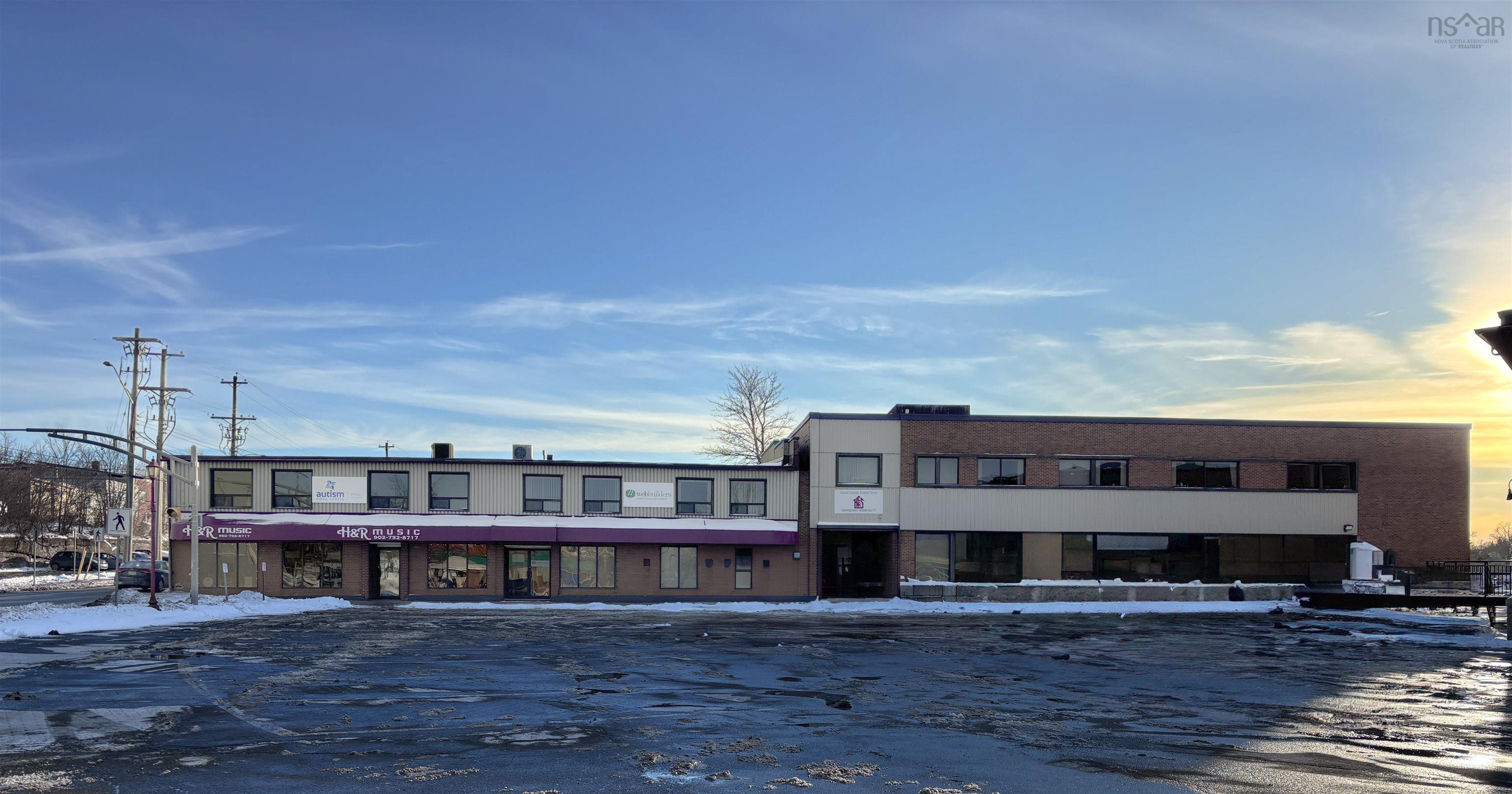 $2,999,999.00: 196 Glasgow Street, New Glasgow