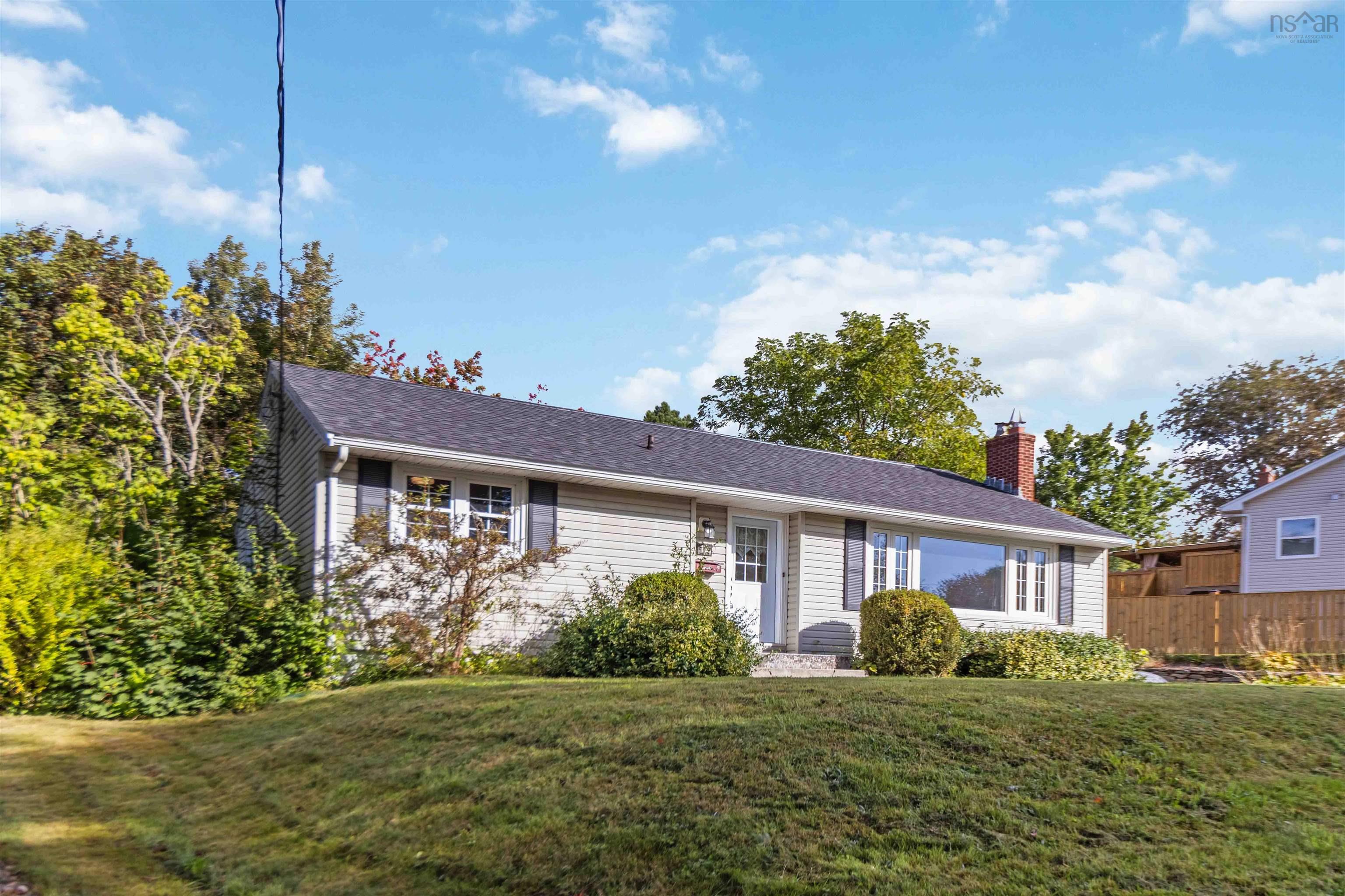 12 Elizabeth Street, Dartmouth, NS (MLS 202524471)