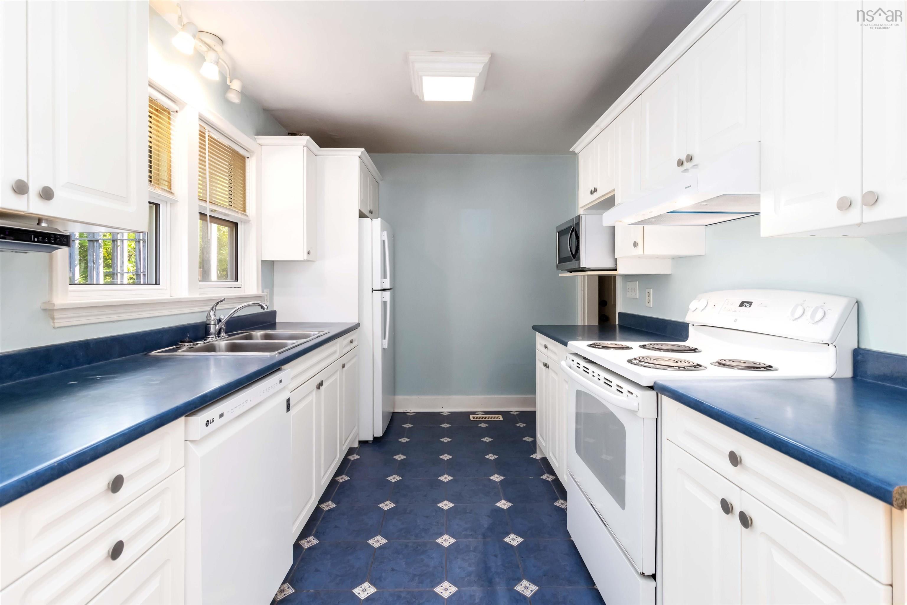 12 Elizabeth Street, Dartmouth, NS (MLS 202524471)