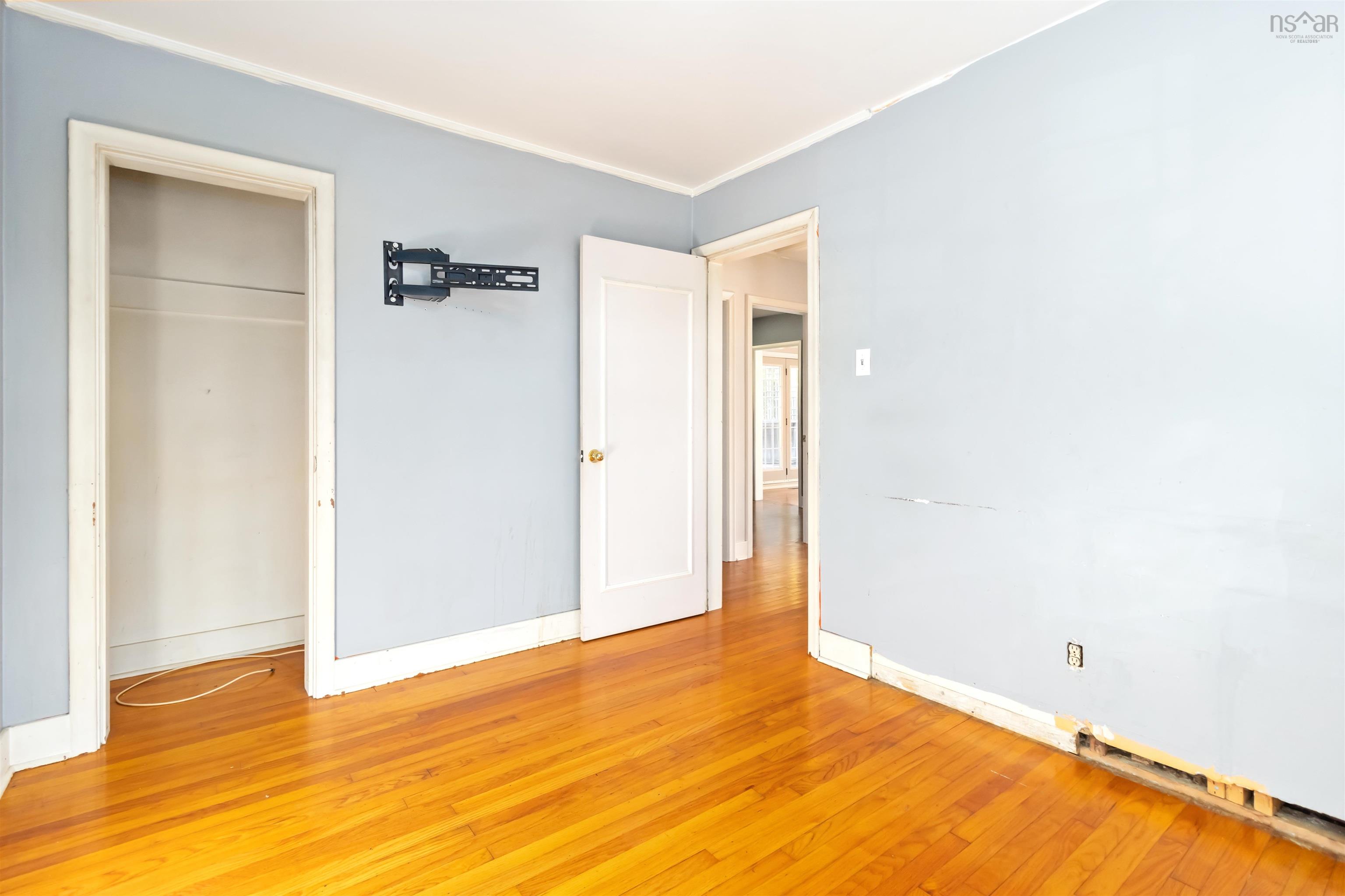 12 Elizabeth Street, Dartmouth, NS (MLS 202524471)