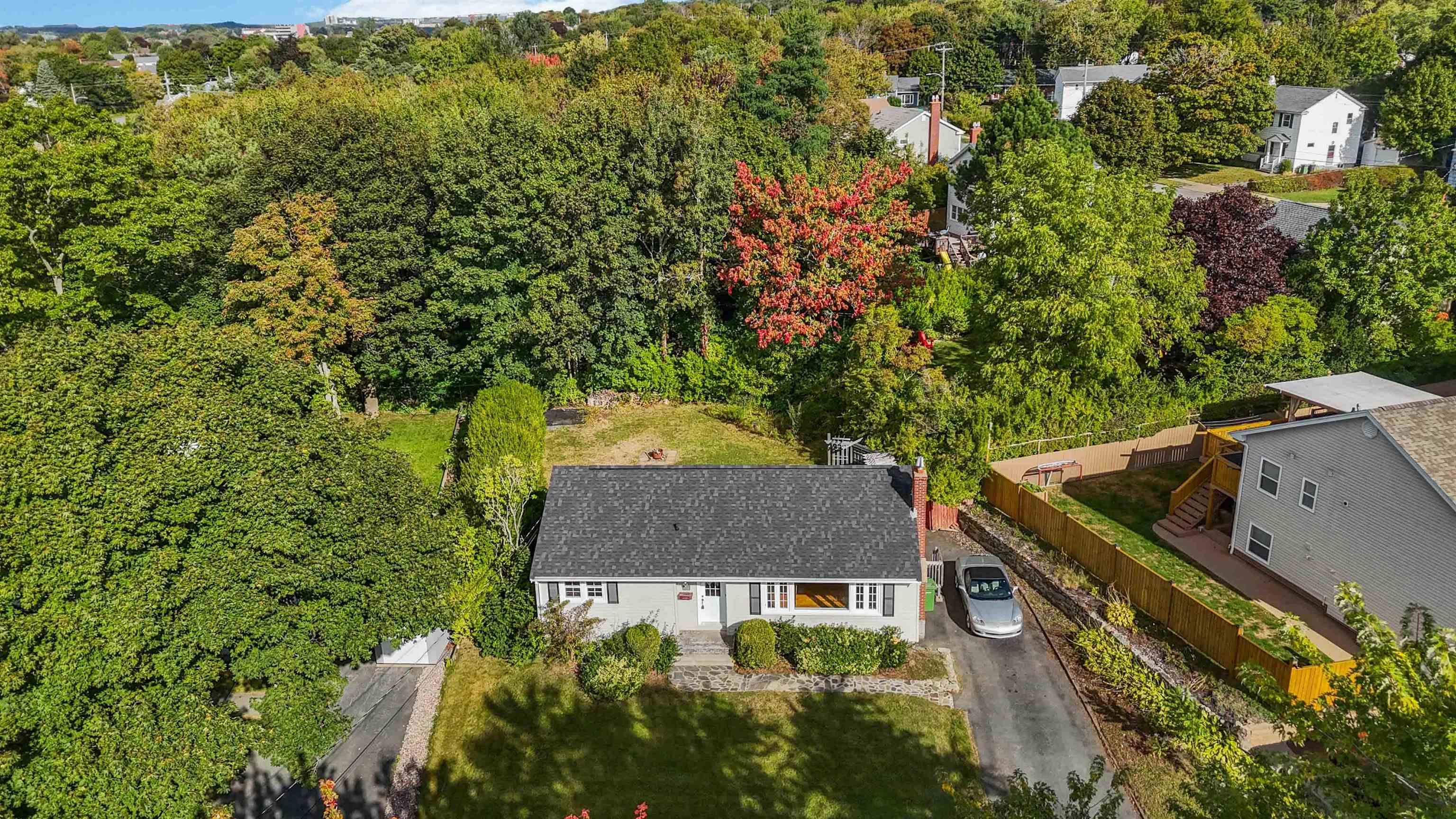 12 Elizabeth Street, Dartmouth, NS (MLS 202524471)