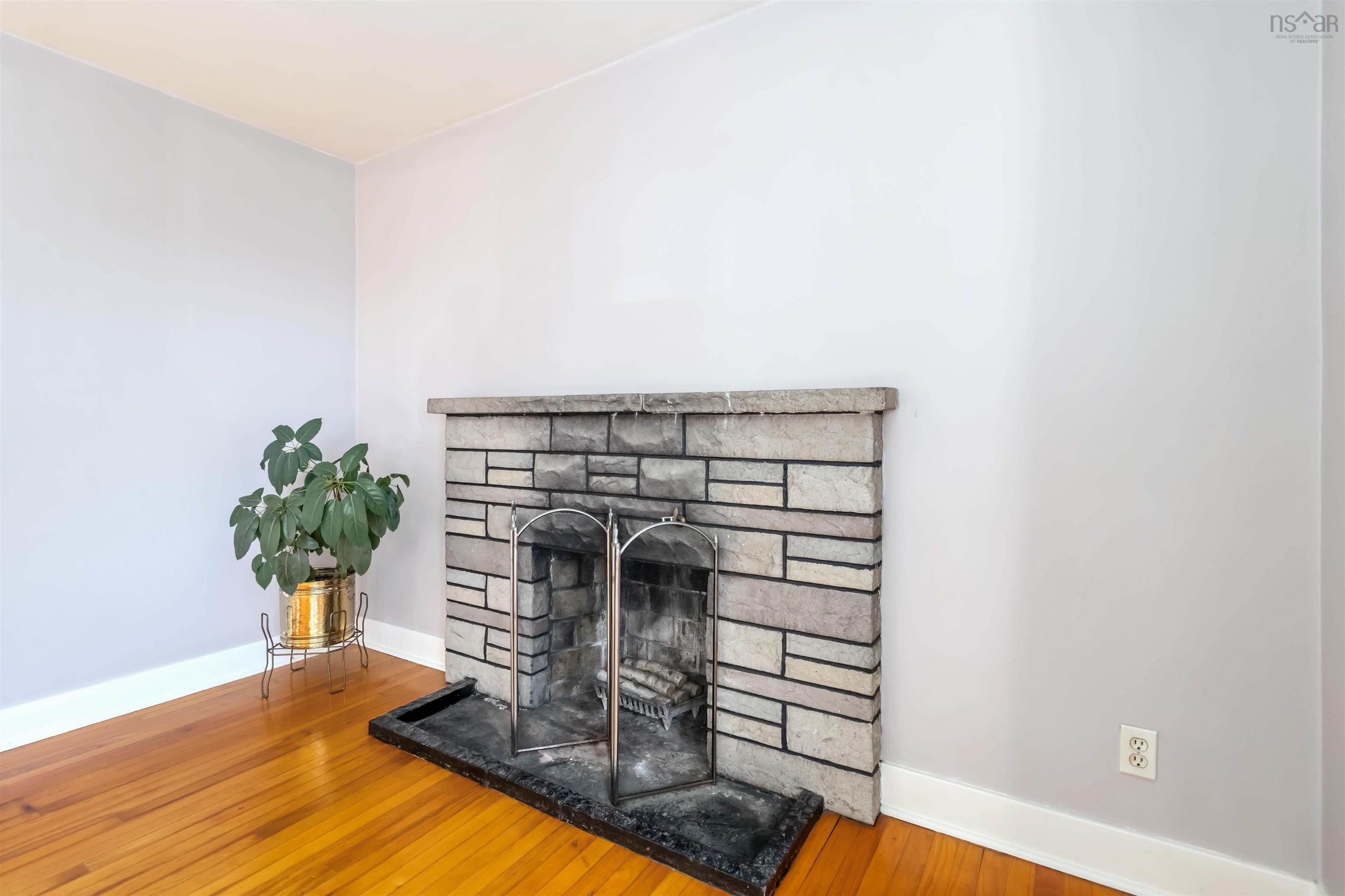 12 Elizabeth Street, Dartmouth, NS (MLS 202524471)