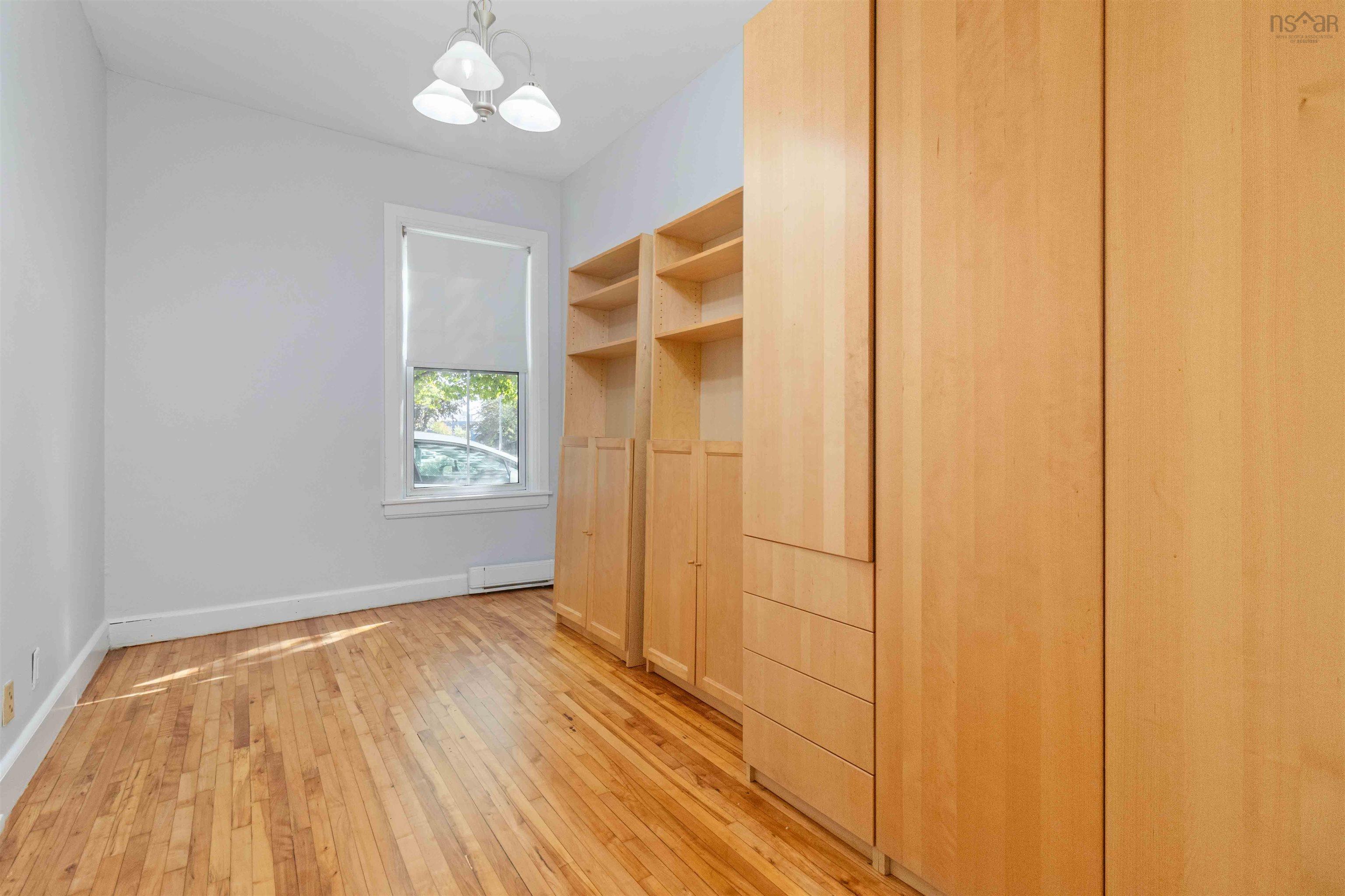 132 Victoria Road, Dartmouth, NS (MLS 202524692)