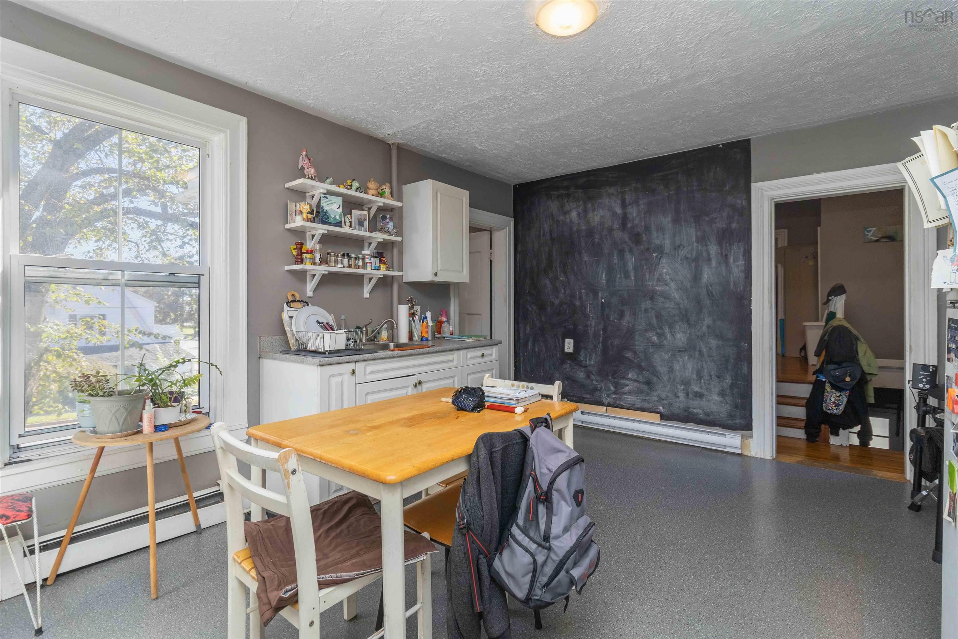 132 Victoria Road, Dartmouth, NS (MLS 202524692)