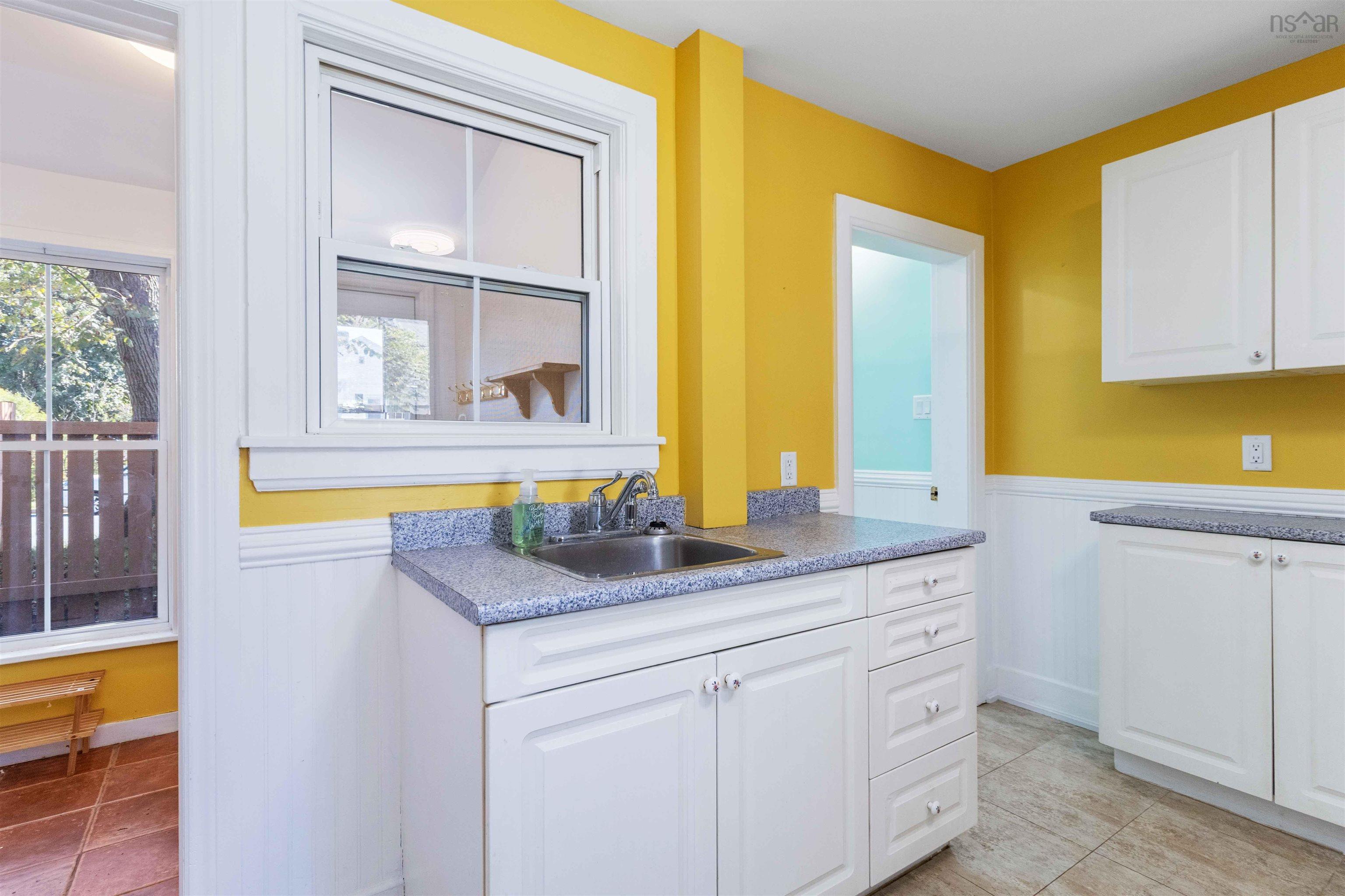 132 Victoria Road, Dartmouth, NS (MLS 202524692)