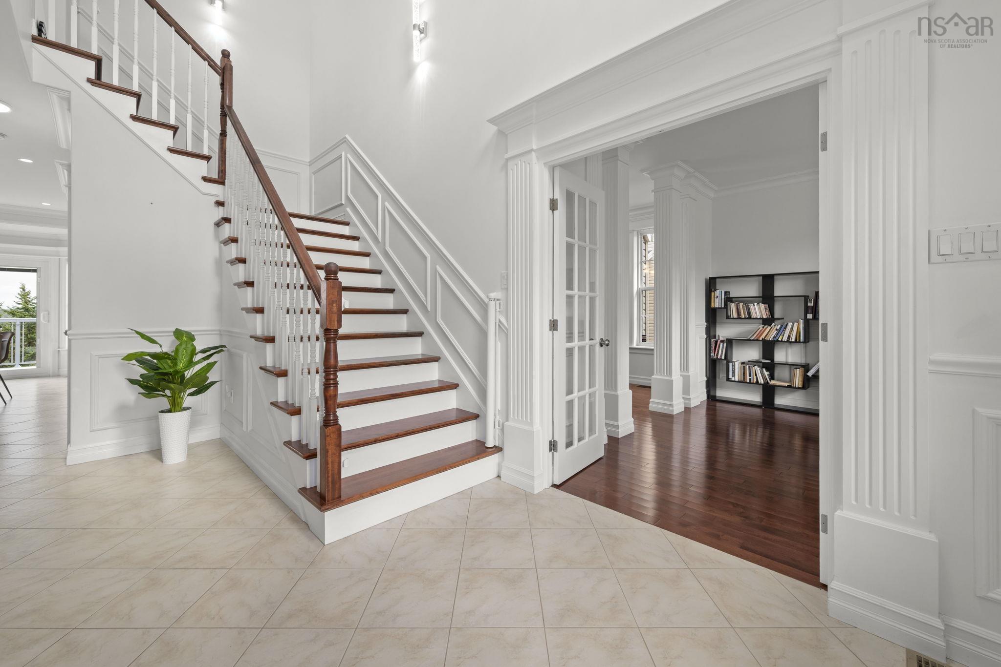 24 Vanier Way, Bedford, NS (MLS 202524824)