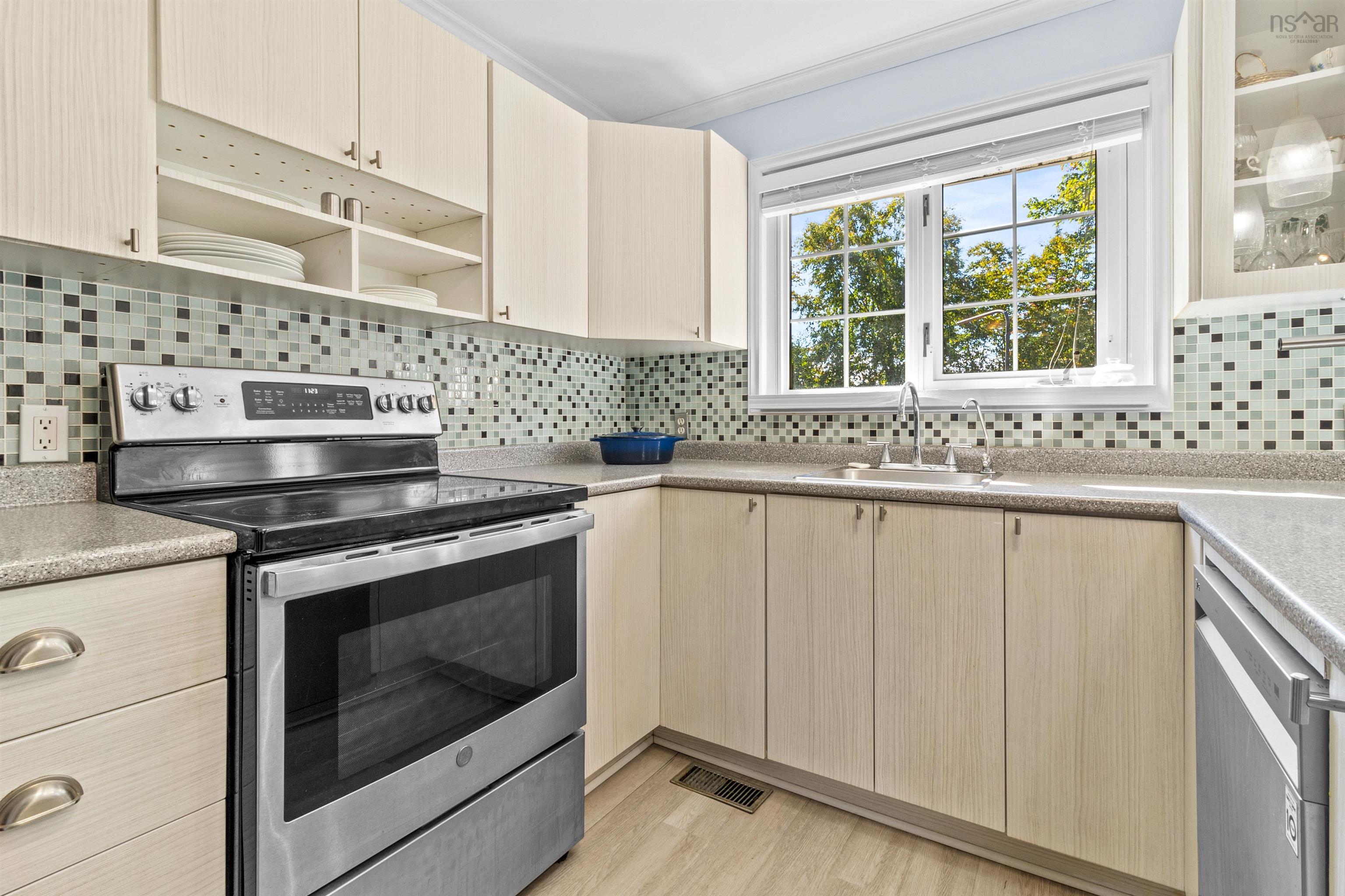 1059 Fall River Road, Fall River, NS (MLS 202524898)