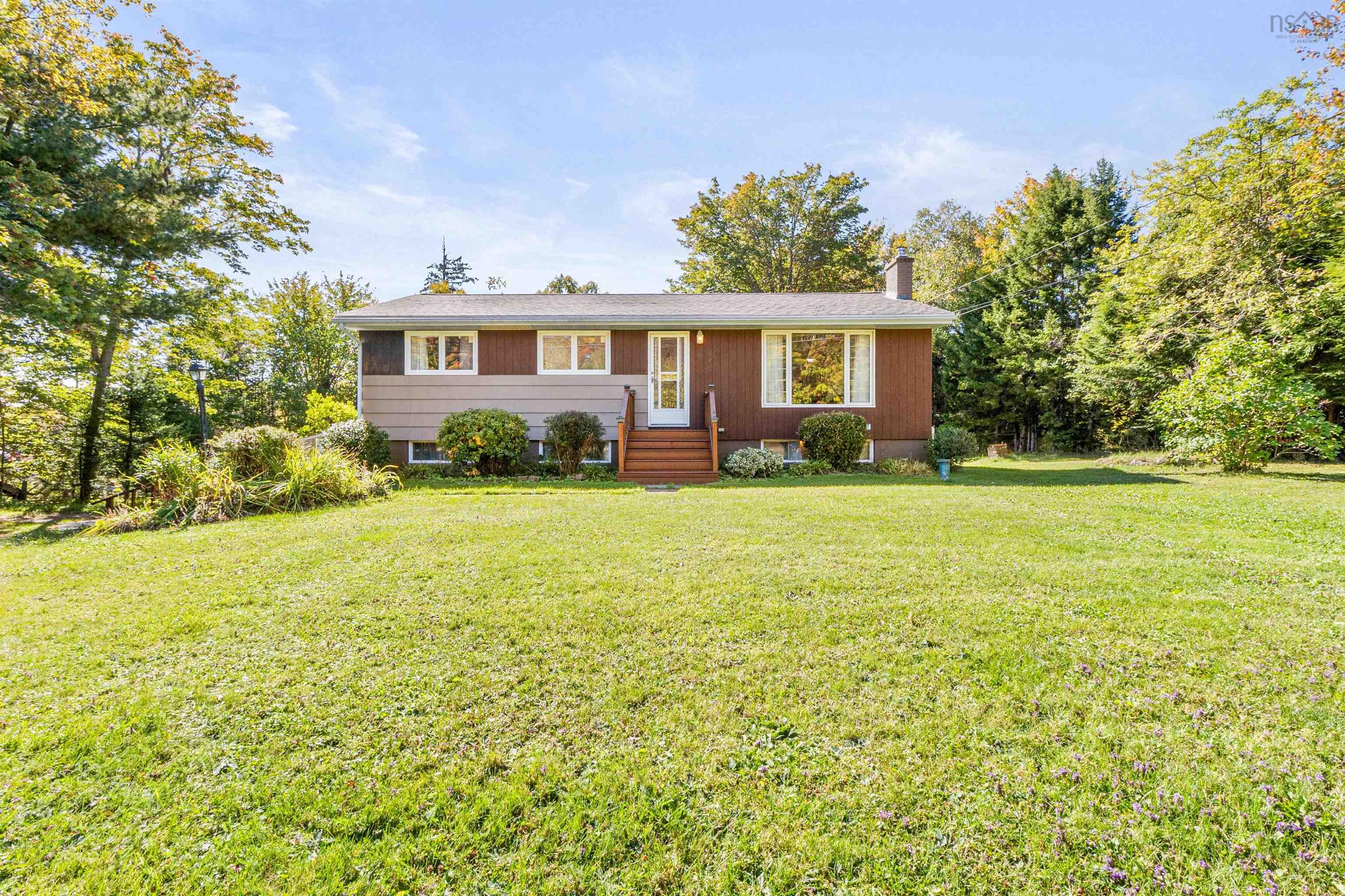 1059 Fall River Road, Fall River, NS (MLS 202524898)