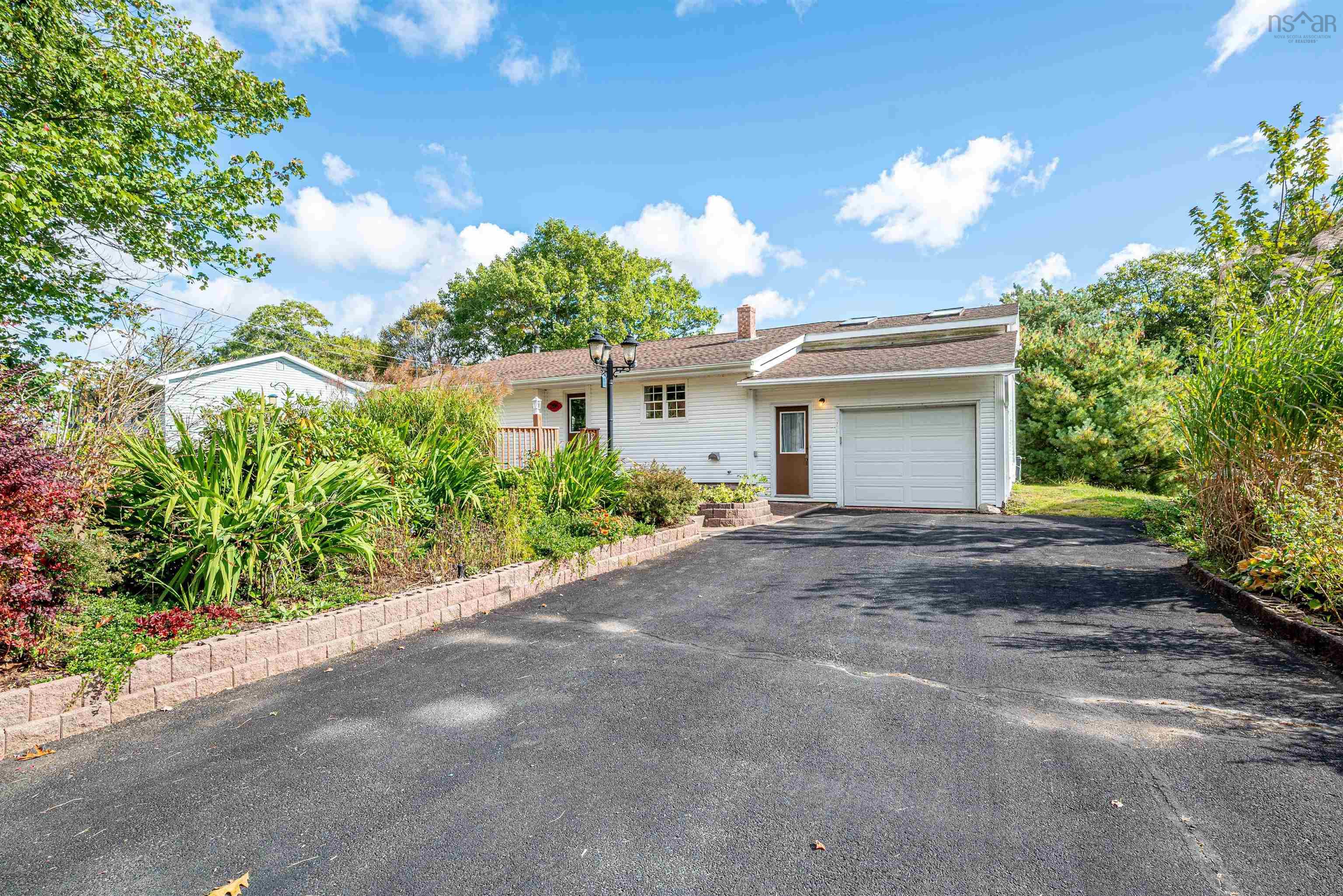 206 Lakeview Road, Lakeview, NS (MLS 202524902)