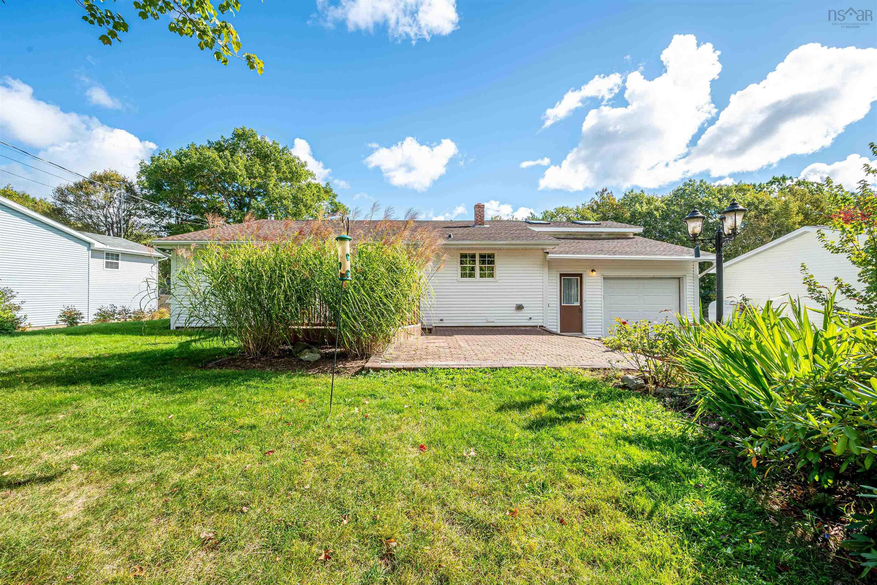 206 Lakeview Road, Lakeview, NS (MLS 202524902)