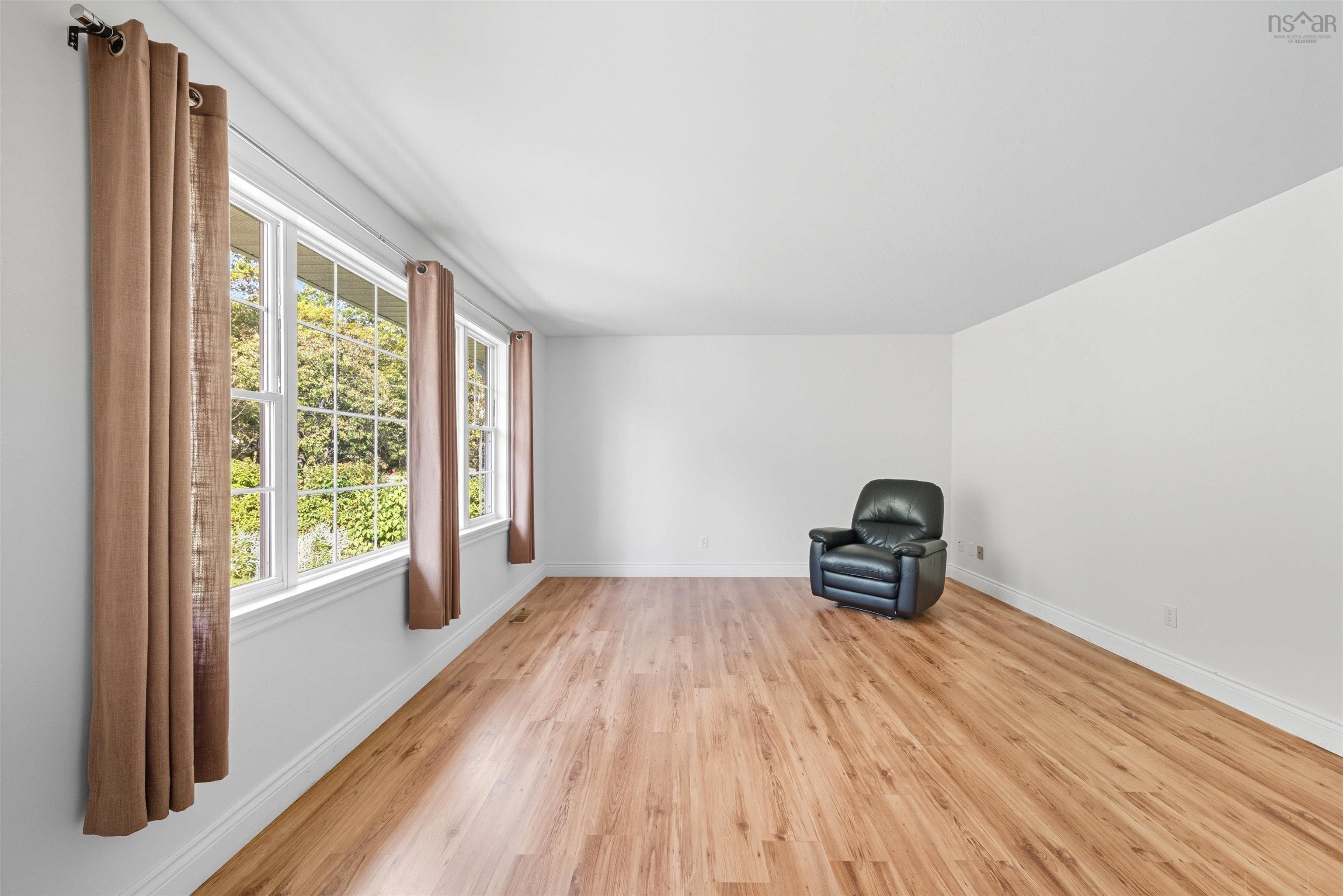 206 Lakeview Road, Lakeview, NS (MLS 202524902)