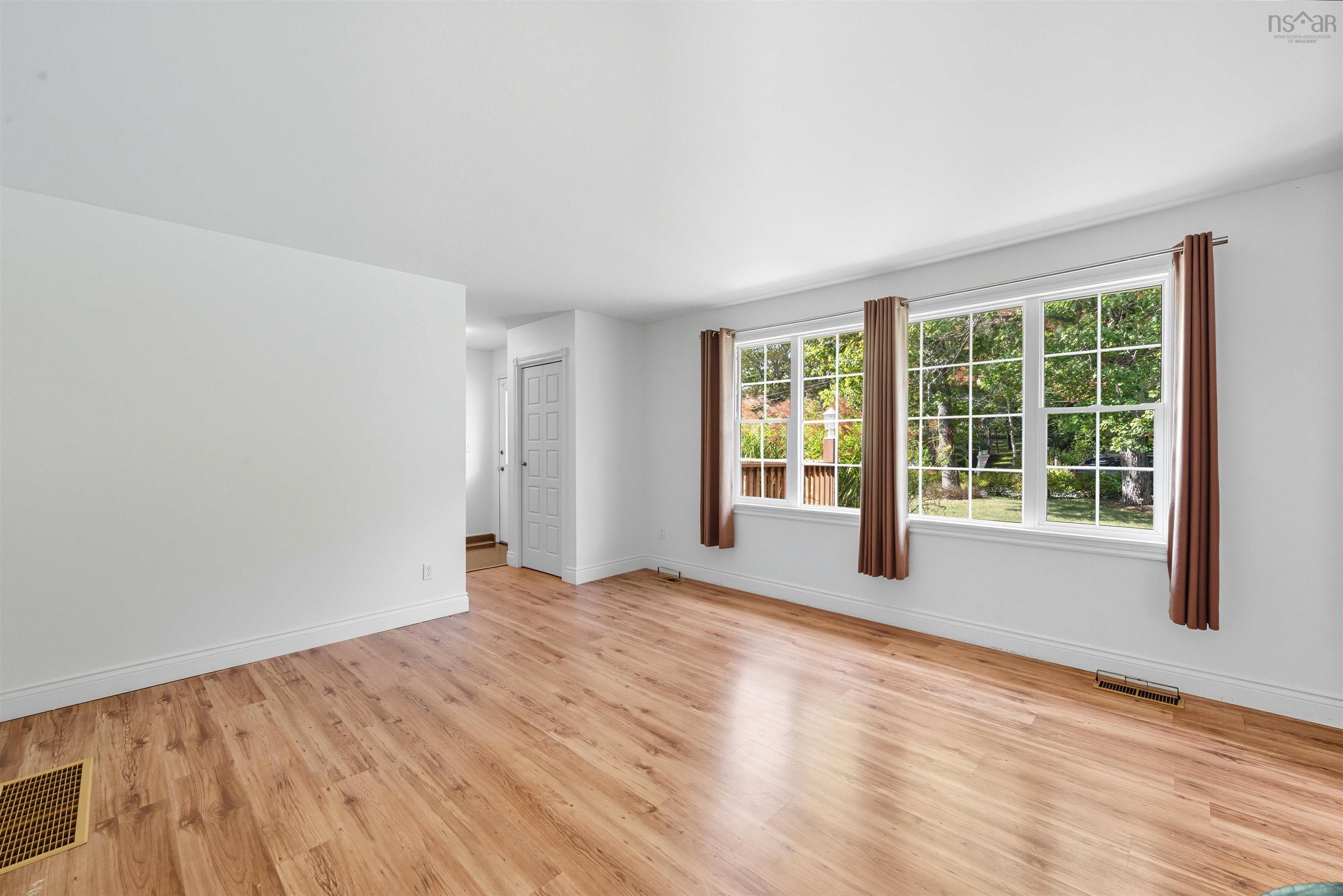 206 Lakeview Road, Lakeview, NS (MLS 202524902)