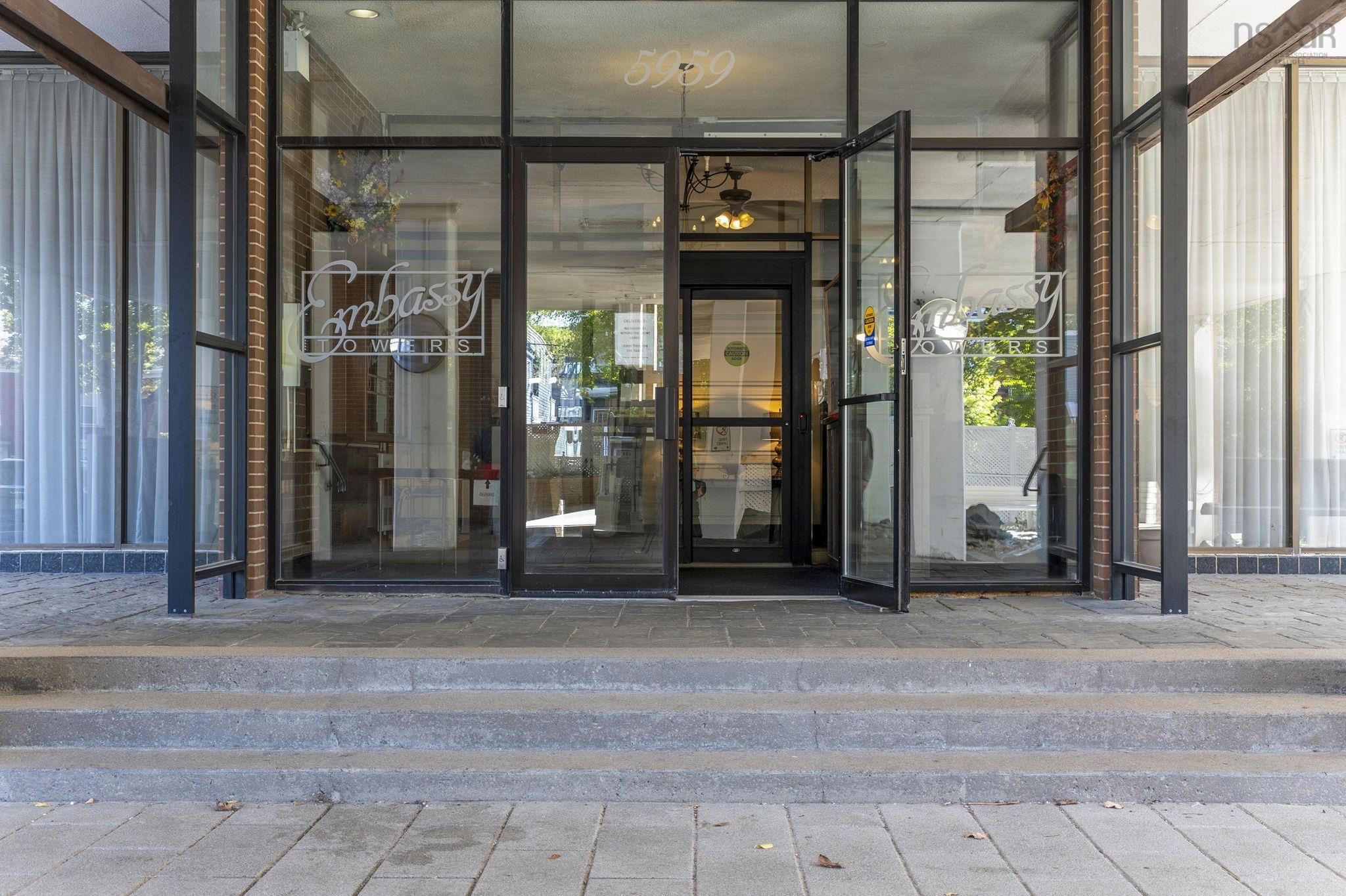 1005 5959 Spring Garden Road, Halifax, NS (MLS 202524947)