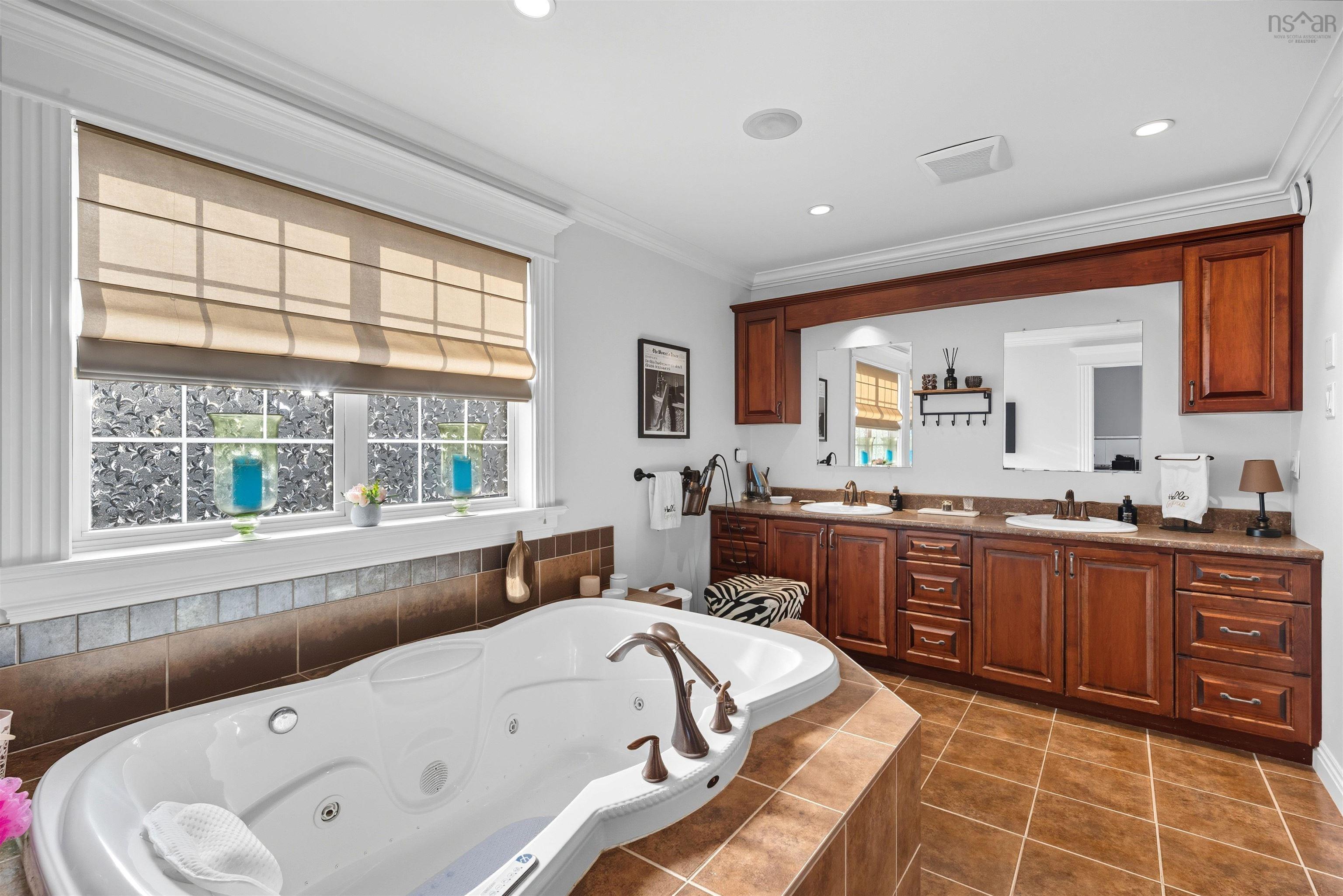 158 Pinewood Crescent, Cole Harbour, NS (MLS 202524958)