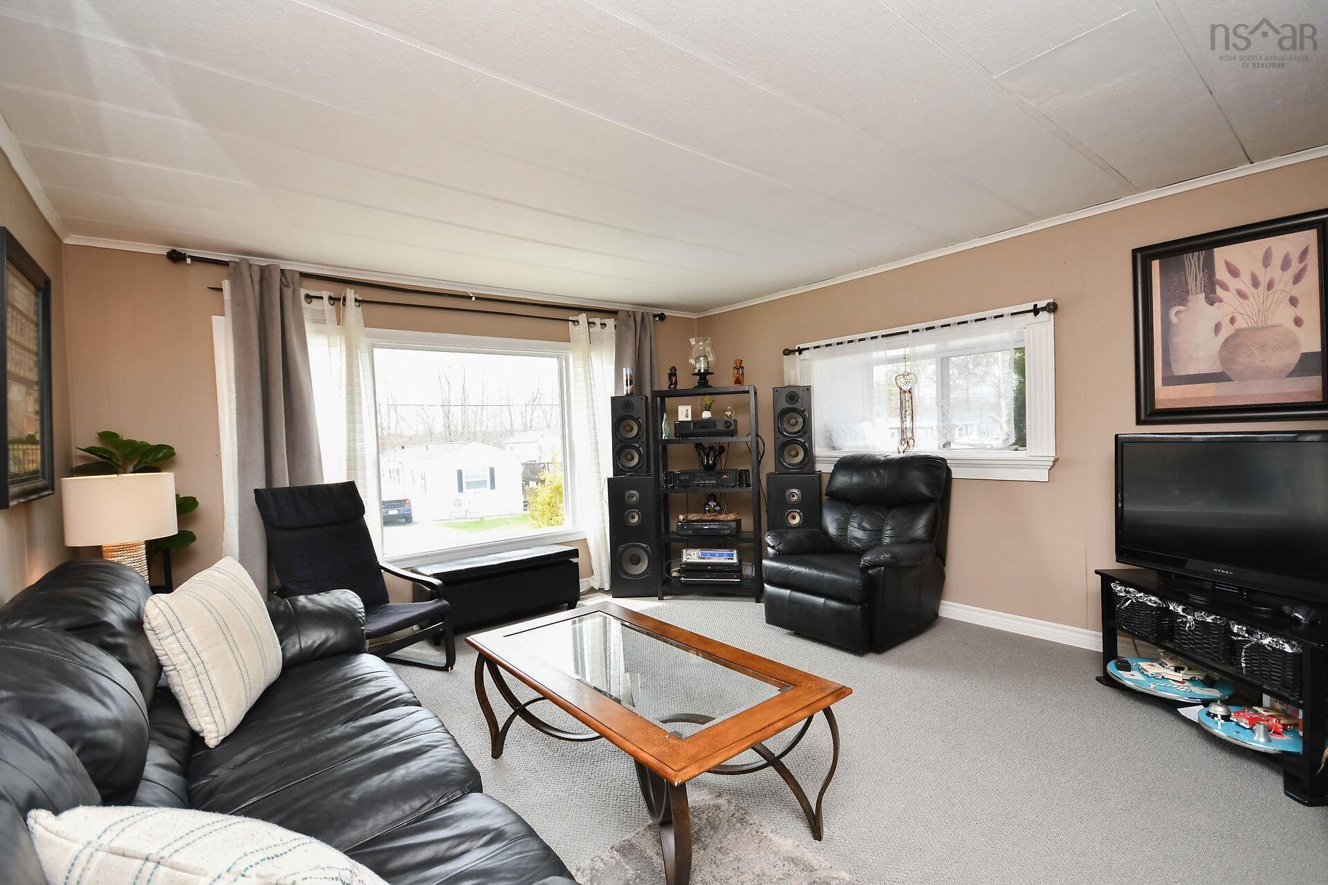 286 Parklane Drive, Lower Sackville, NS (MLS 202525015)